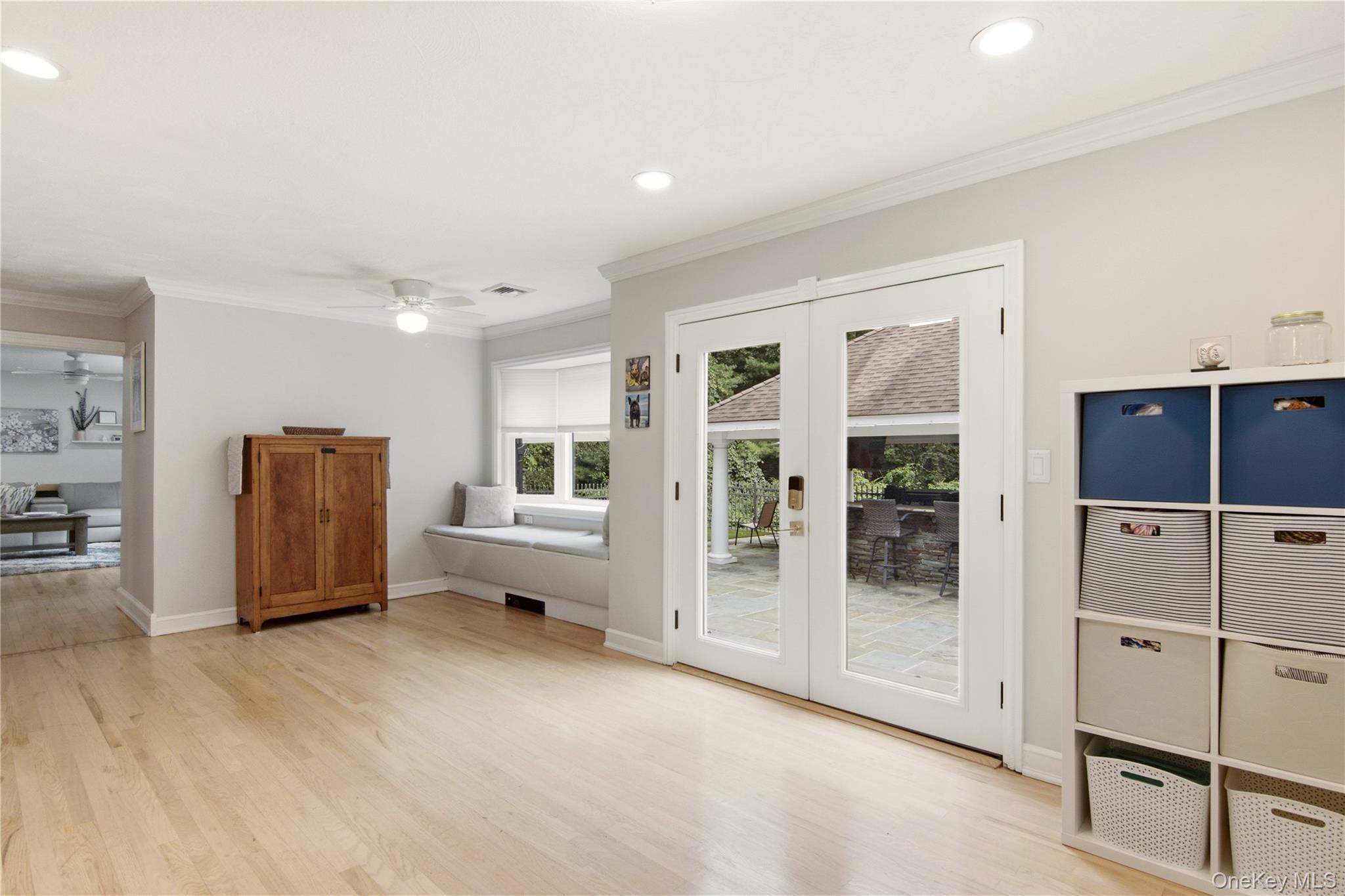 Single Family Meadow Glen Road Suffolk County, NY 11768, MLS-1050295-20