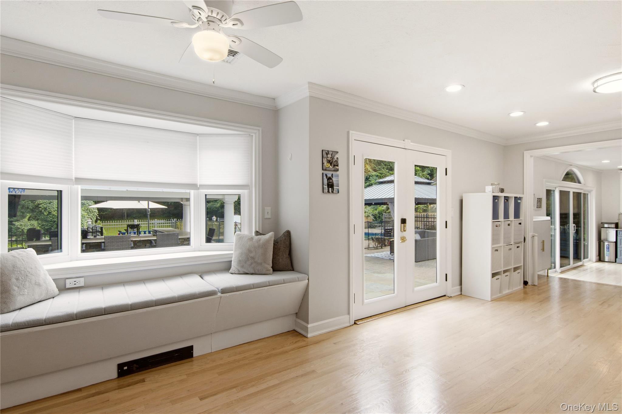 Single Family Meadow Glen Road Suffolk County, NY 11768, MLS-1050295-21