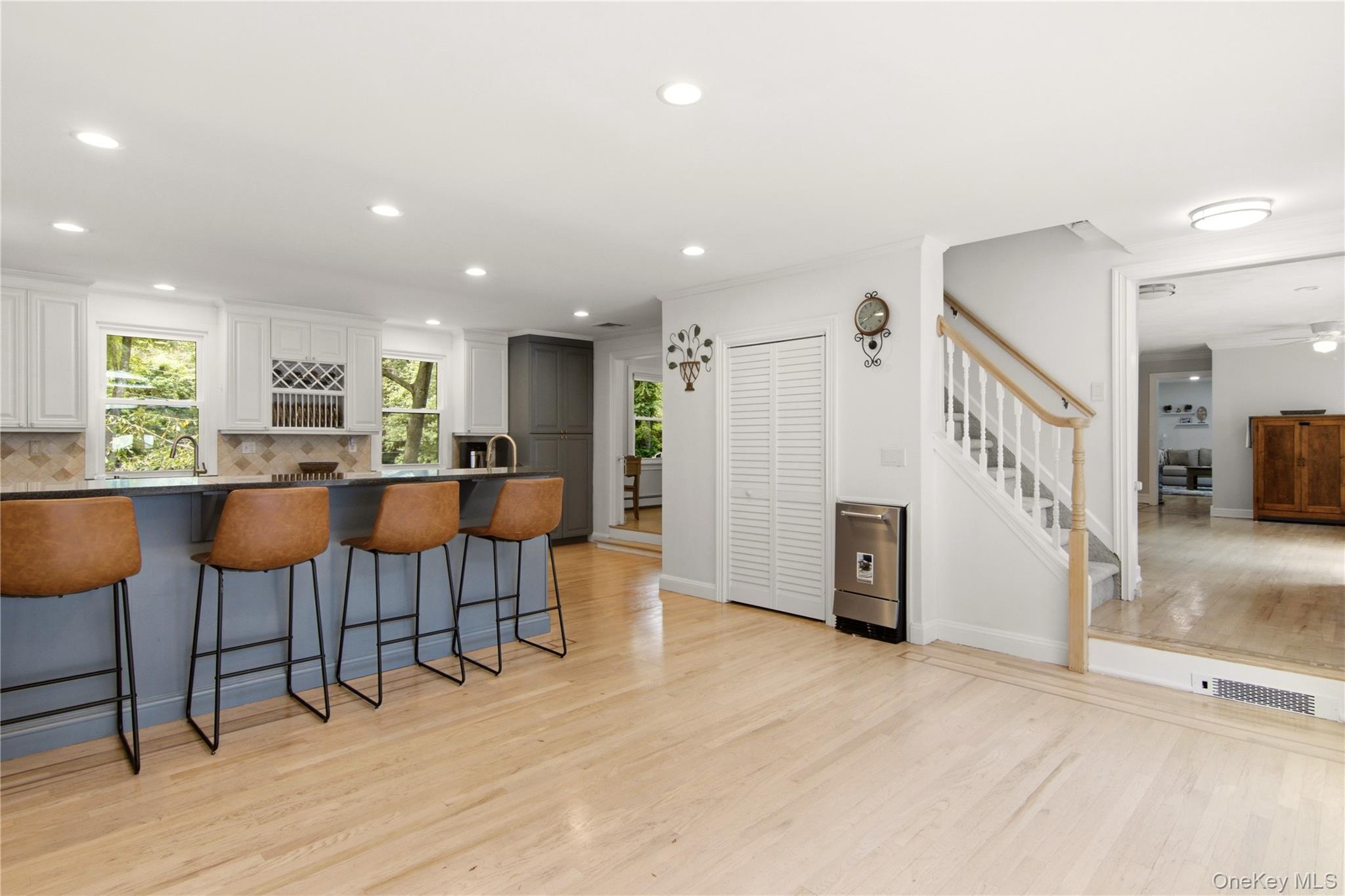 Single Family Meadow Glen Road Suffolk County, NY 11768, MLS-1050295-23