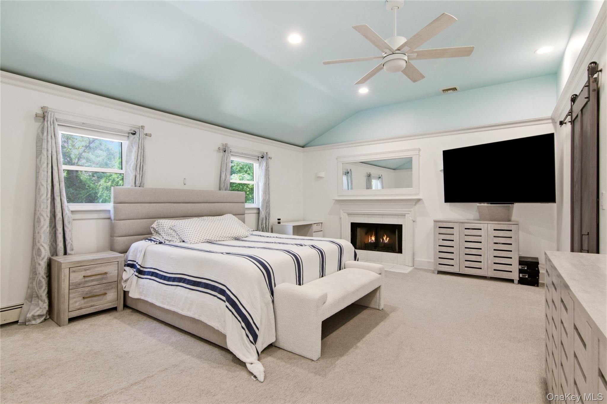 Single Family Meadow Glen Road Suffolk County, NY 11768, MLS-1050295-25