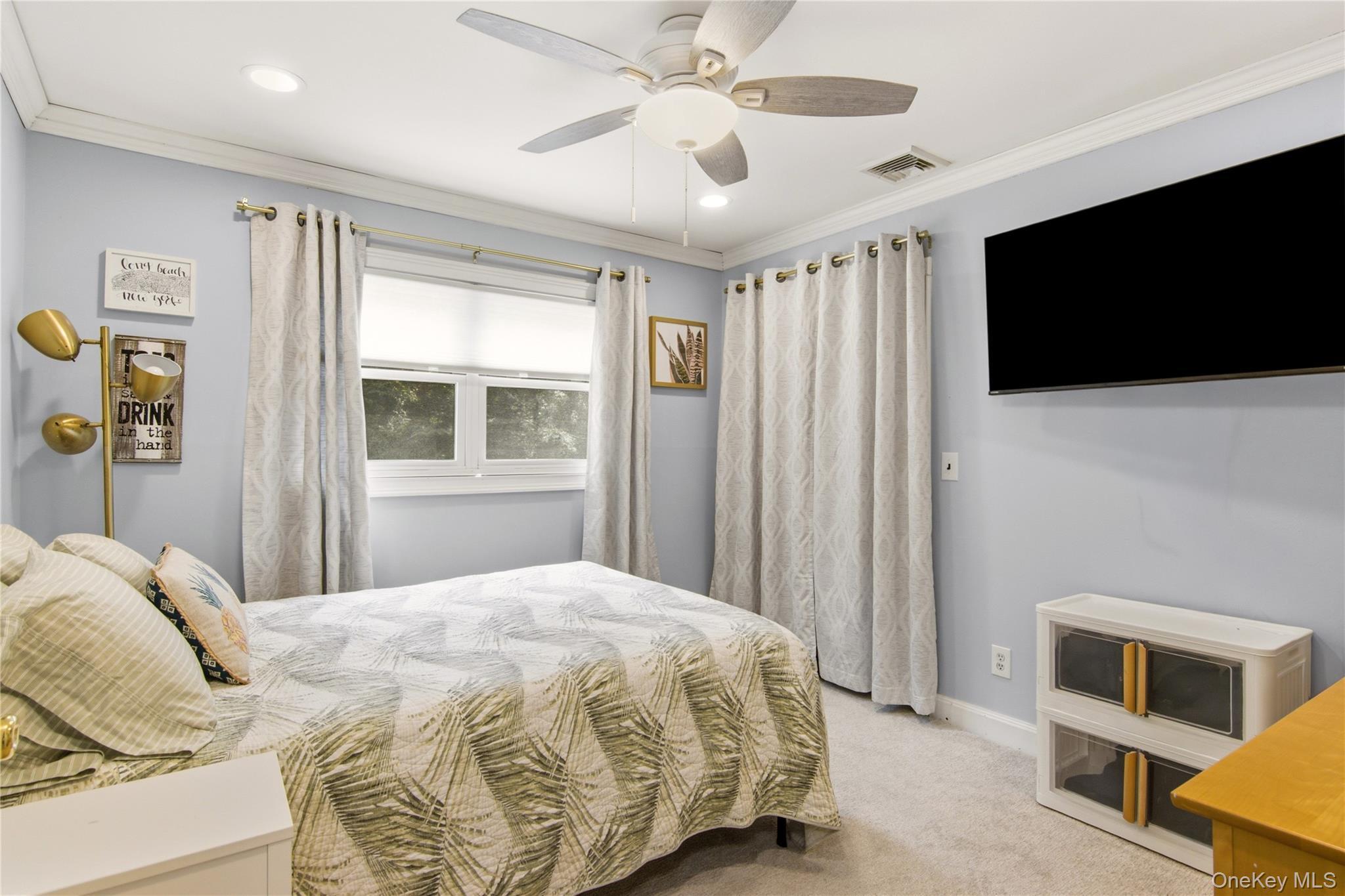 Single Family Meadow Glen Road Suffolk County, NY 11768, MLS-1050295-28