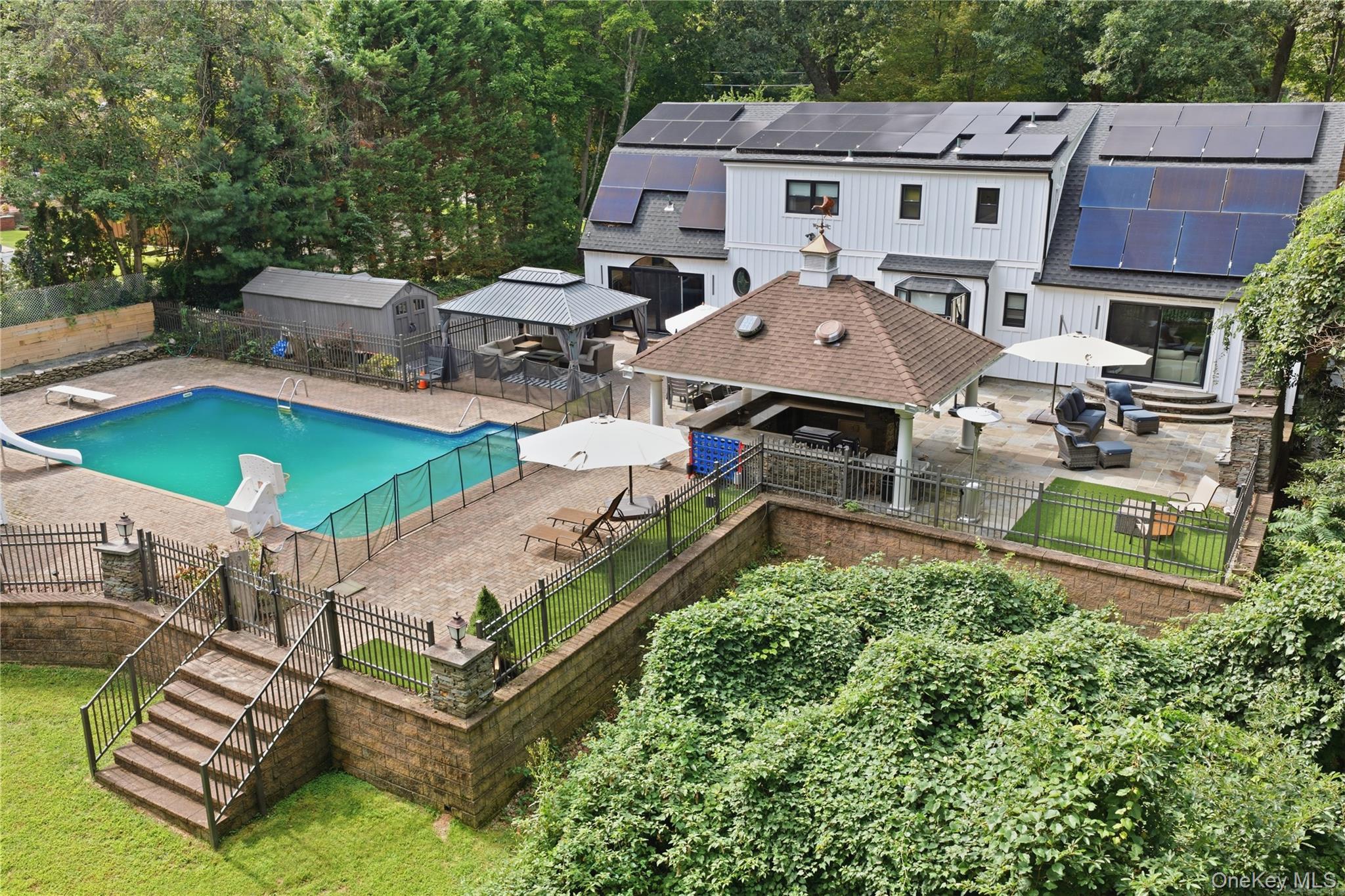 Single Family Meadow Glen Road Suffolk County, NY 11768, MLS-1050295-39