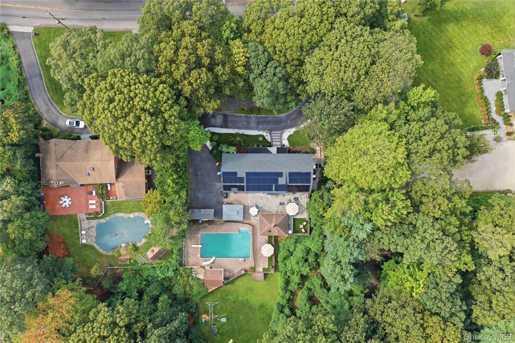 Single Family Meadow Glen Road Suffolk County, NY 11768, MLS-1050295-41