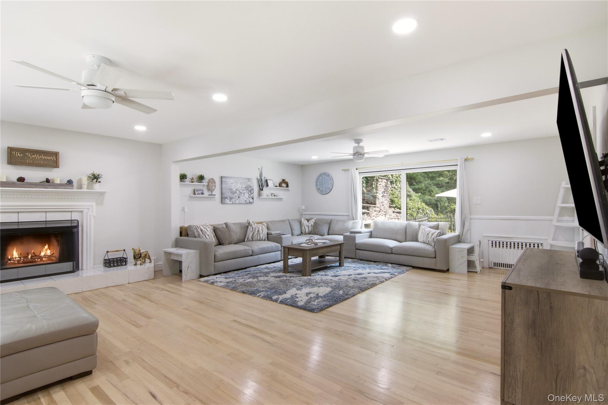 Single Family Meadow Glen Road Suffolk County, NY 11768, MLS-1050295-7