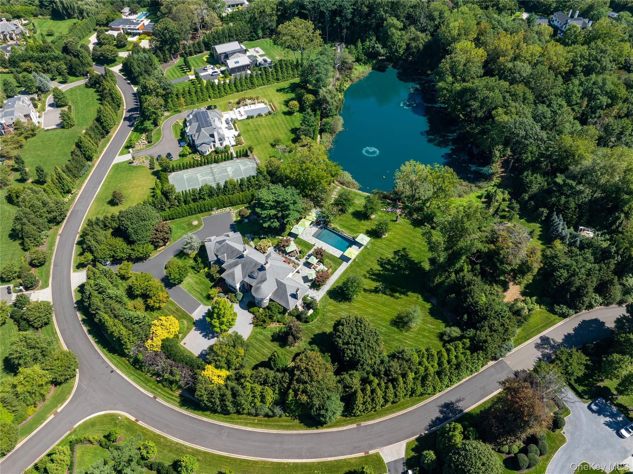 Single Family Hidden Pond Drive Nassau County, NY 11568, MLS-1050297-31