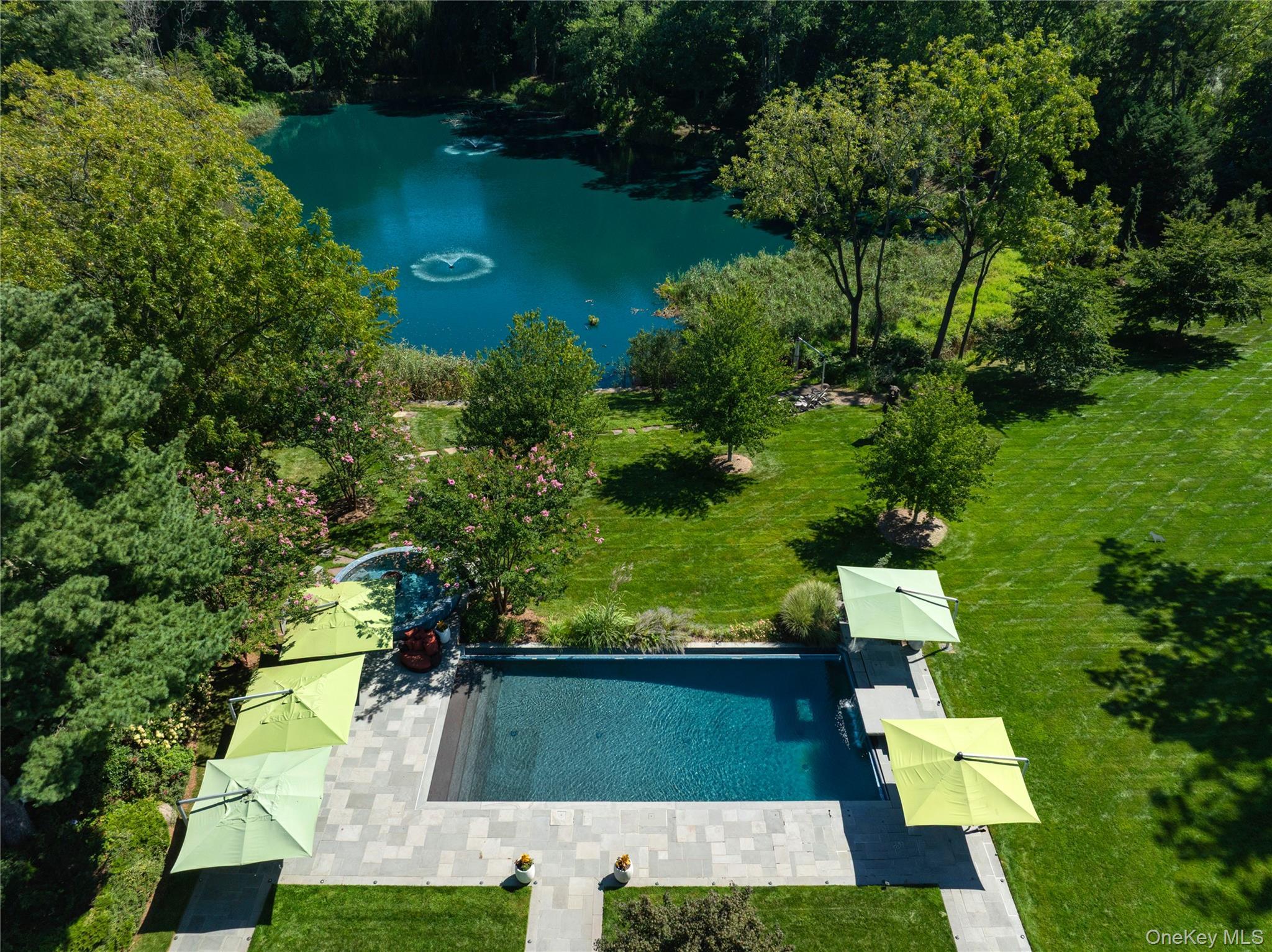Single Family Hidden Pond Drive Nassau County, NY 11568, MLS-1050297-34