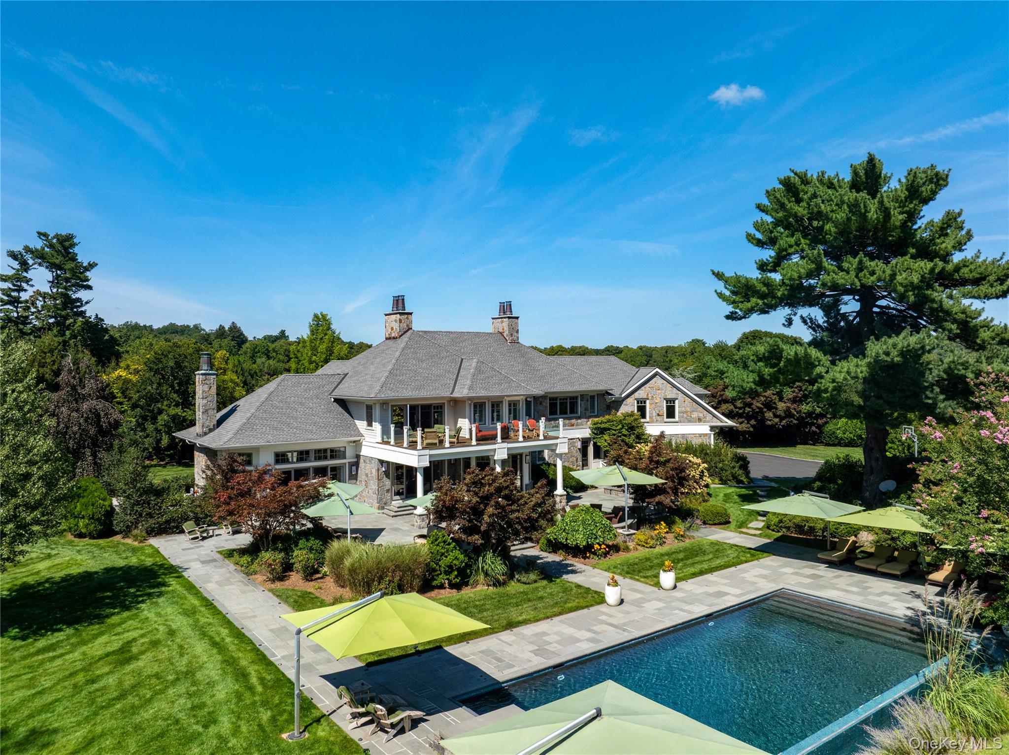 Single Family Hidden Pond Drive Nassau County, NY 11568, MLS-1050297-37