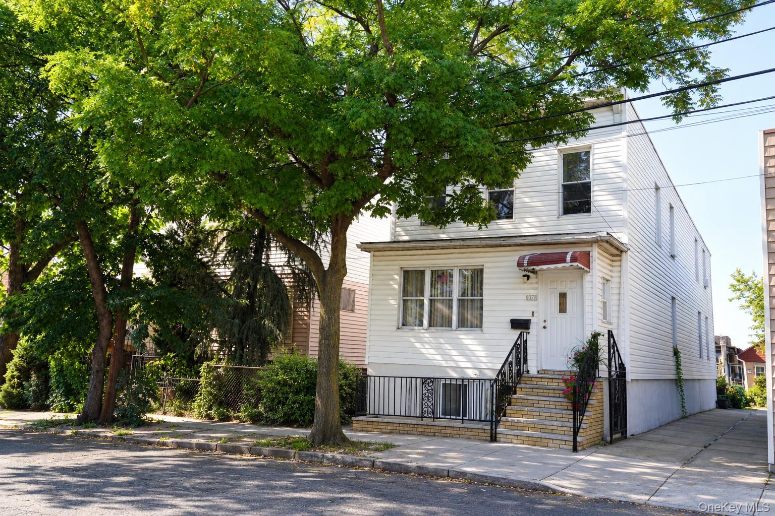 Single Family 59th Avenue Queens, NY 11378, MLS-1050304-2