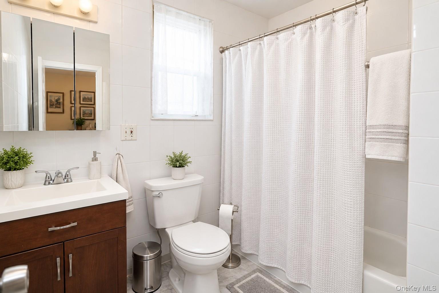 Single Family 59th Avenue Queens, NY 11378, MLS-1050304-9