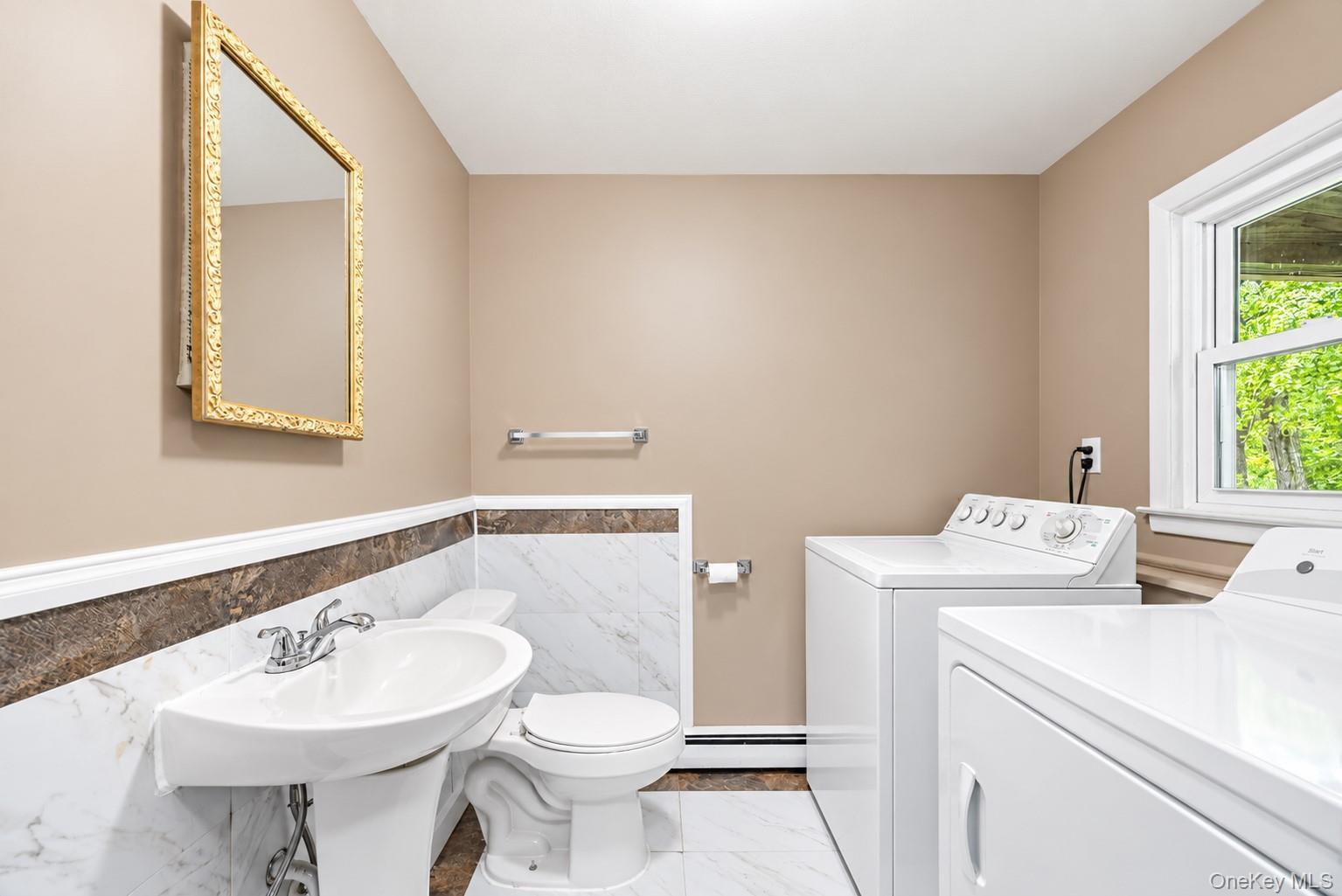 Single Family Martin Drive  Dutchess County, NY 12590, MLS-1050312-15
