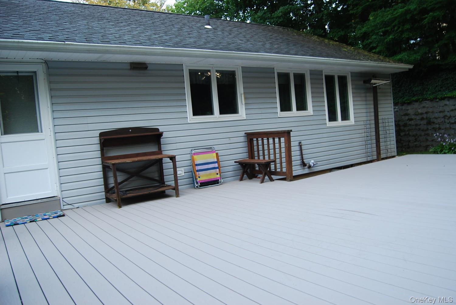 Single Family Francis Terrace Nassau County, NY 11542, MLS-1050332-11