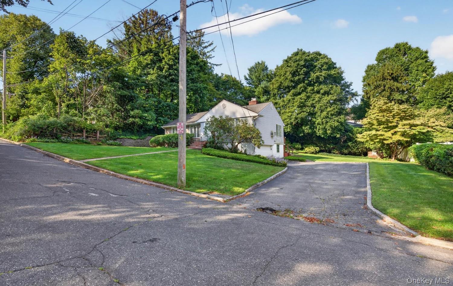 Single Family Francis Terrace Nassau County, NY 11542, MLS-1050332-4