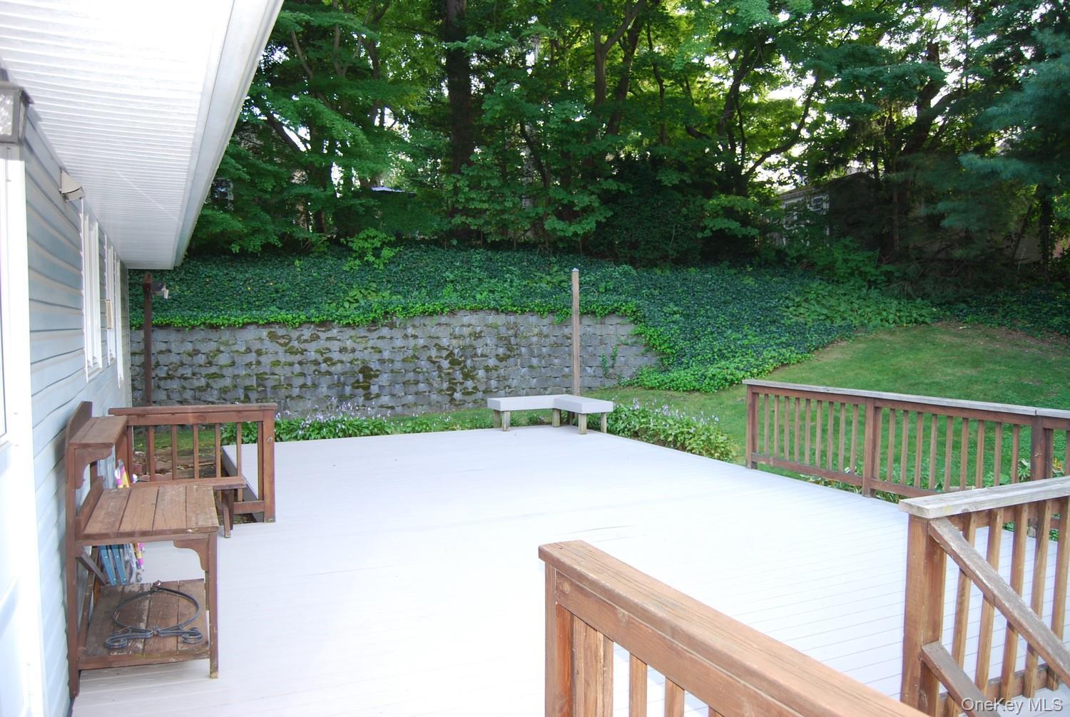 Single Family Francis Terrace Nassau County, NY 11542, MLS-1050332-8