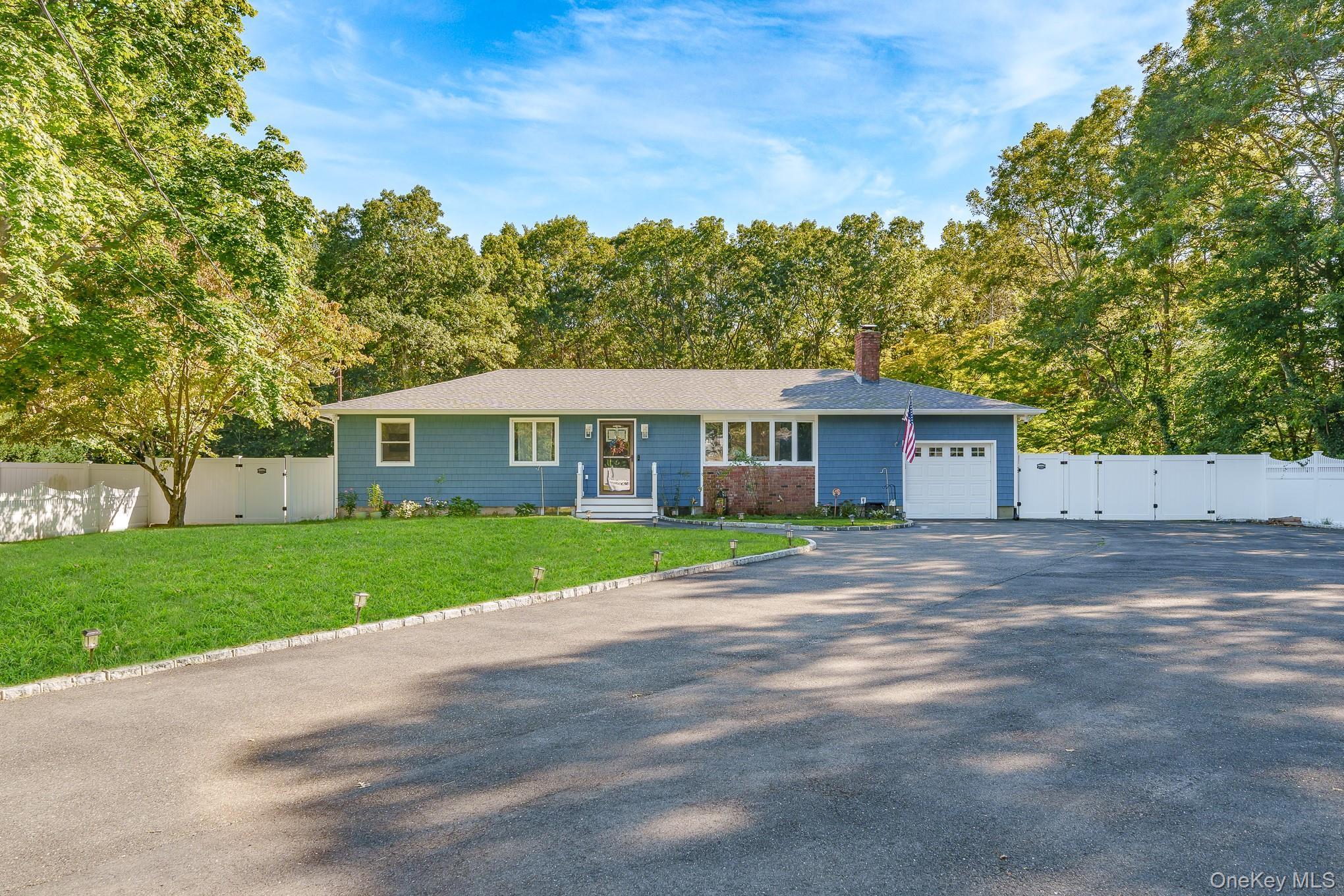 Single Family Danbury Avenue Suffolk County, NY 11772, MLS-1050340-2