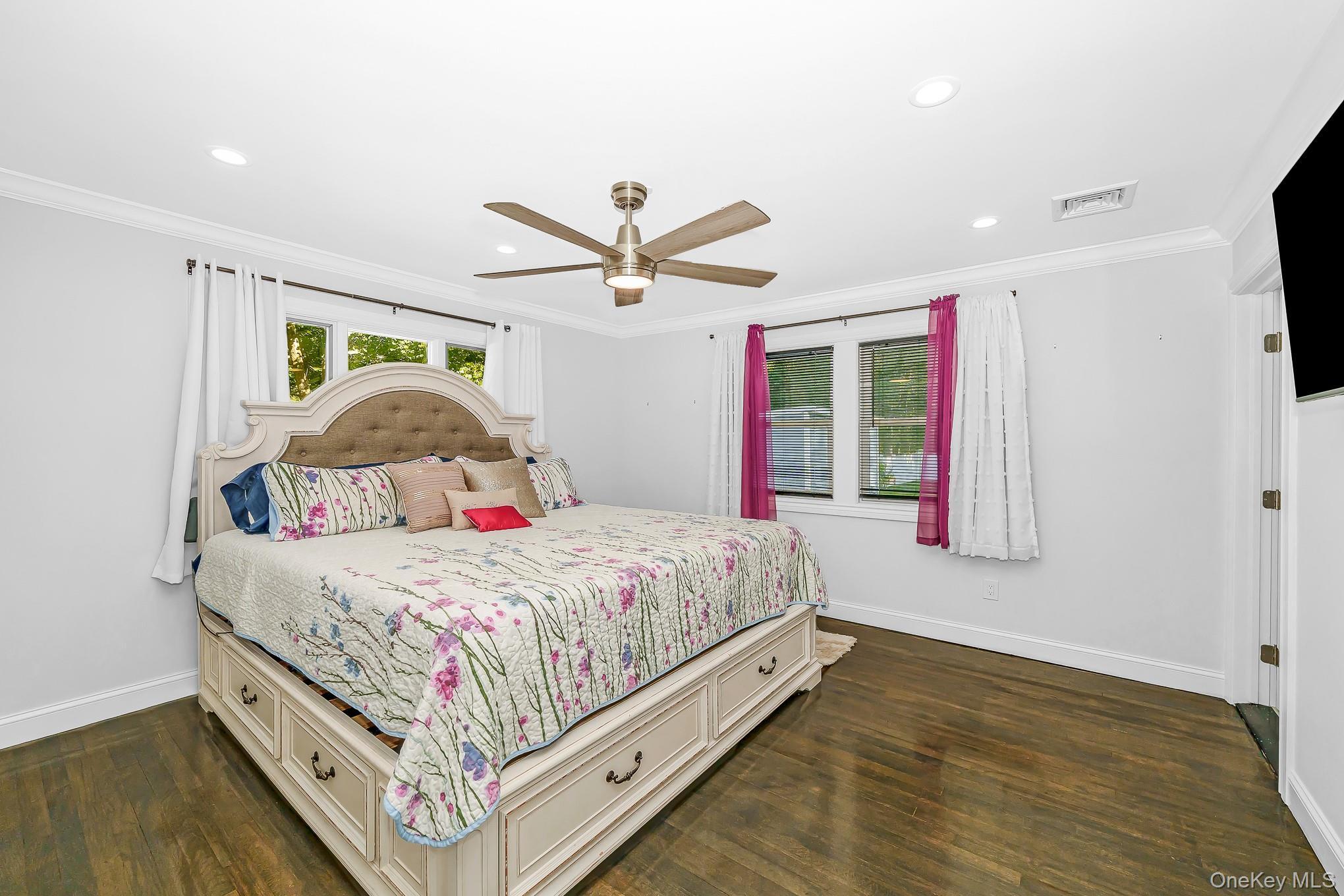Single Family Danbury Avenue Suffolk County, NY 11772, MLS-1050340-22