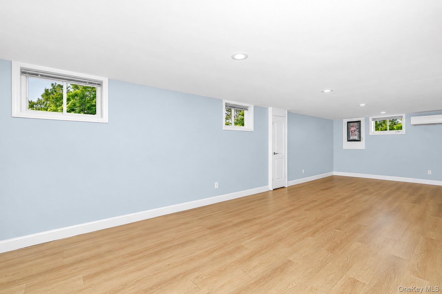 Single Family Danbury Avenue Suffolk County, NY 11772, MLS-1050340-31