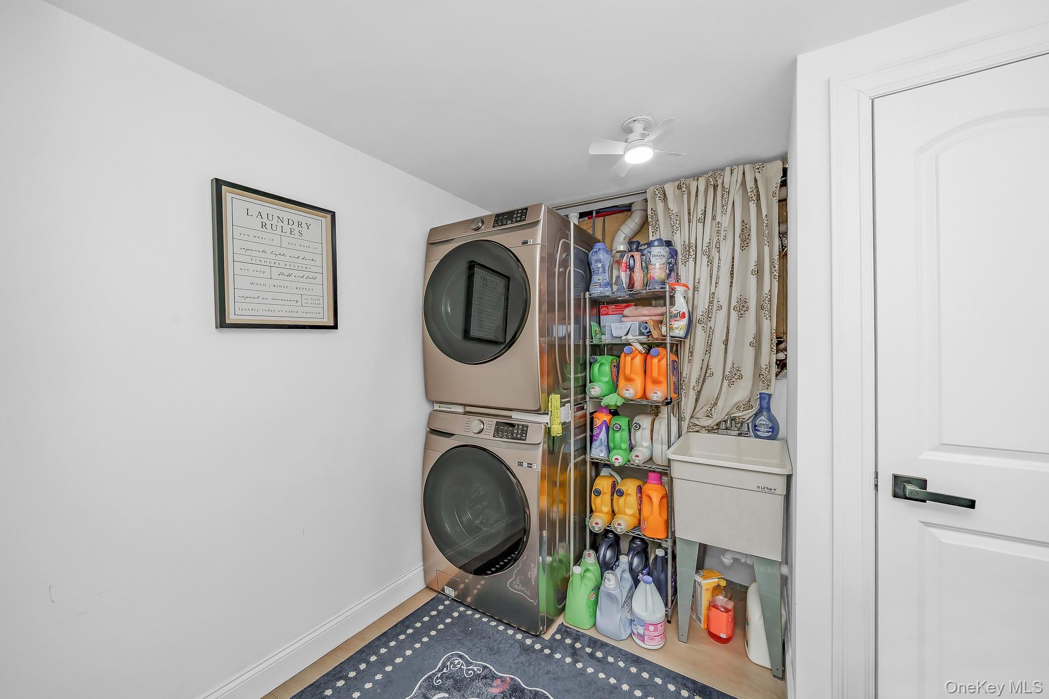 Single Family Danbury Avenue Suffolk County, NY 11772, MLS-1050340-35