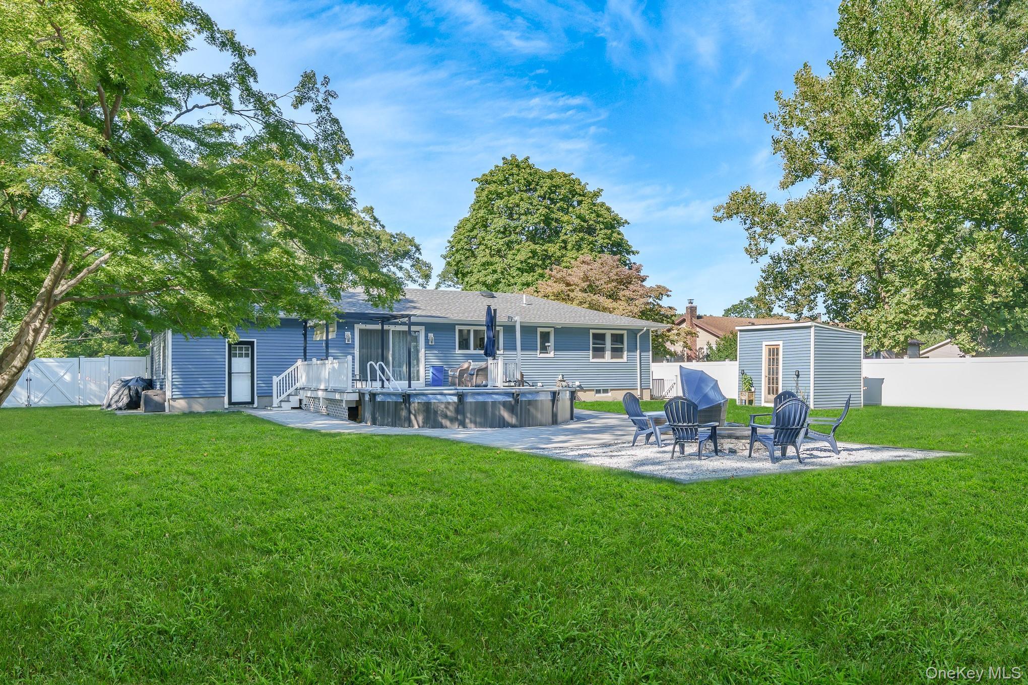 Single Family Danbury Avenue Suffolk County, NY 11772, MLS-1050340-40