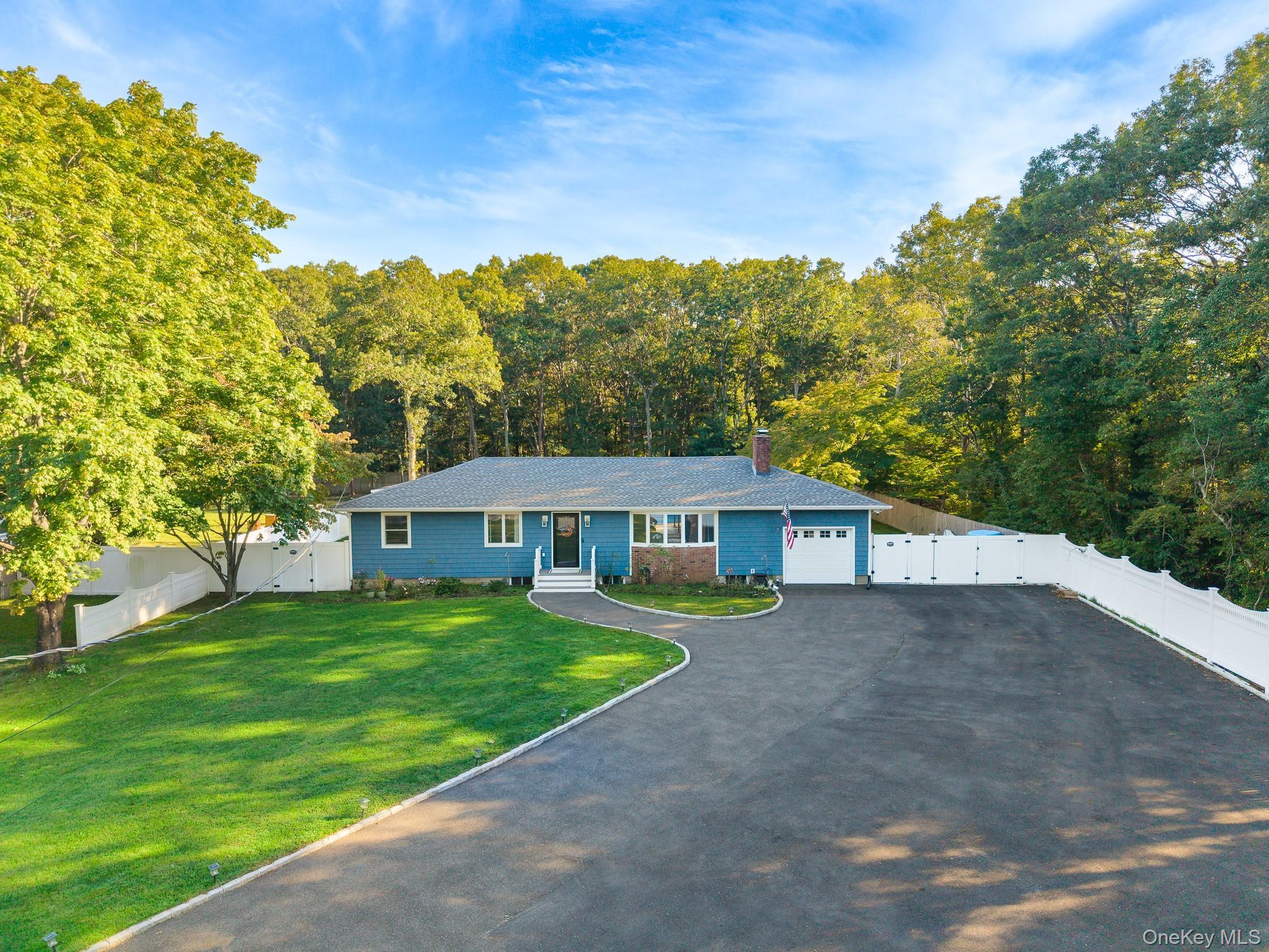 Single Family Danbury Avenue Suffolk County, NY 11772, MLS-1050340-5