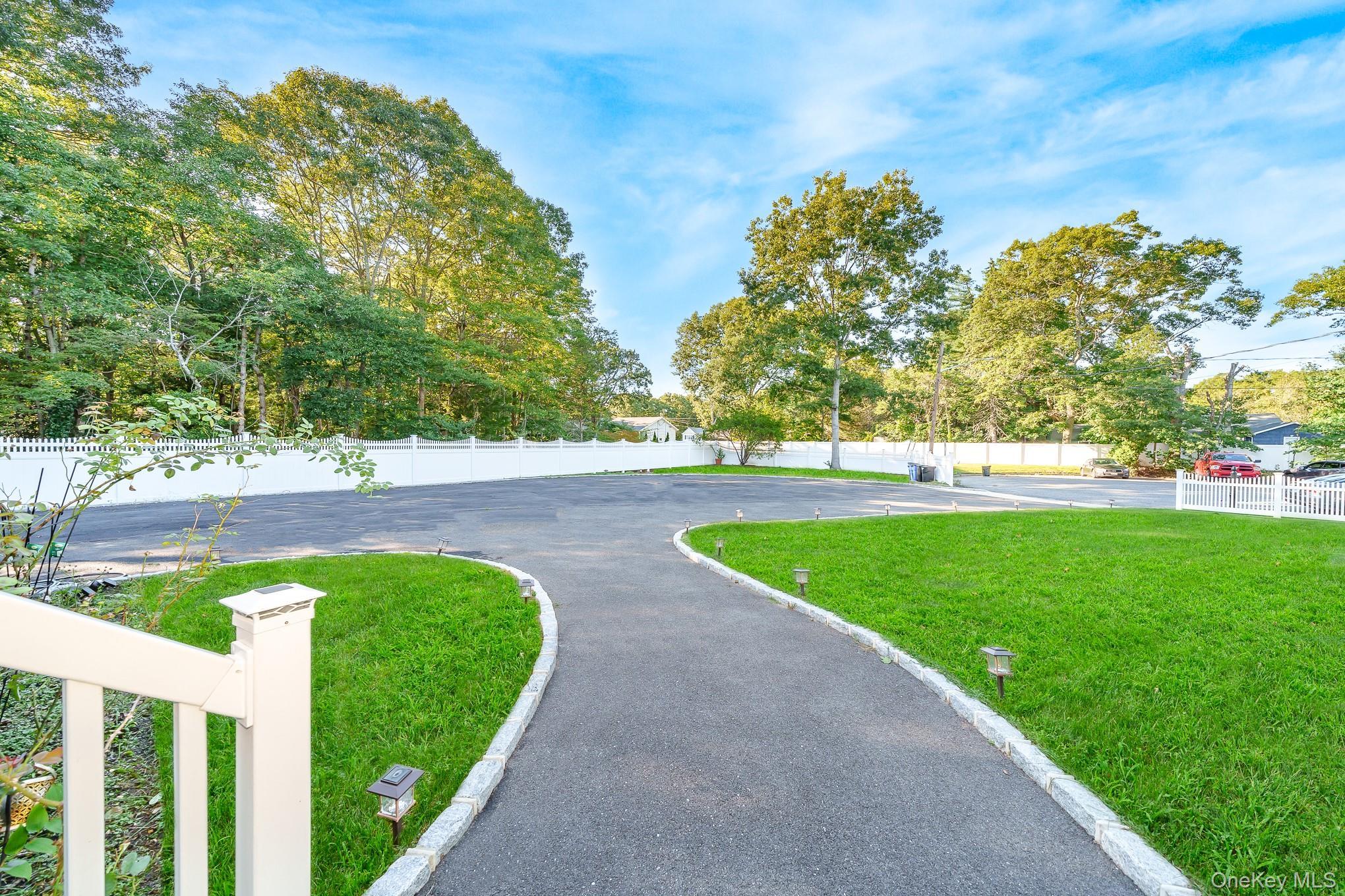 Single Family Danbury Avenue Suffolk County, NY 11772, MLS-1050340-6