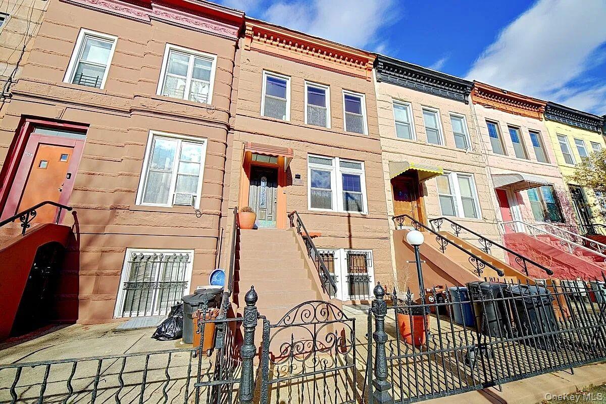 Apartment Bainbridge  Brooklyn, NY 11233, MLS-1050344-15