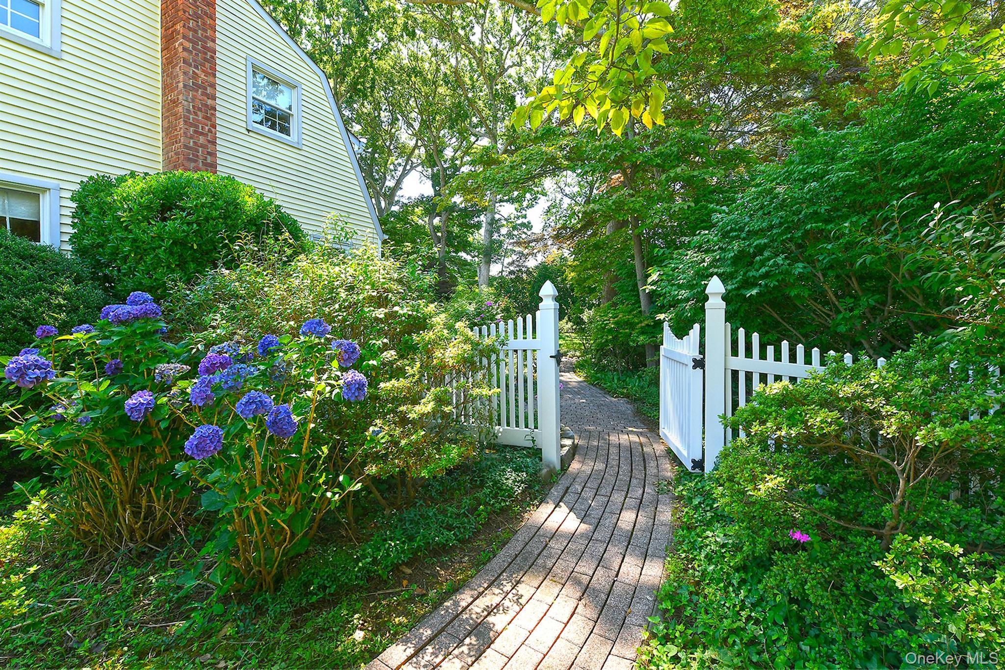 Single Family Brook Lane Suffolk County, NY 11787, MLS-1050347-23