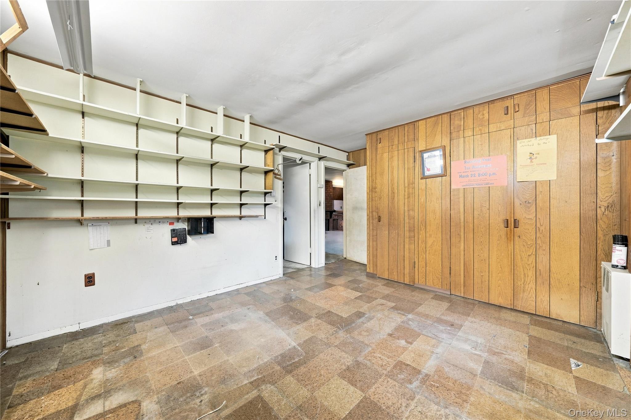 Single Family Weaving Lane Nassau County, NY 11793, MLS-1050355-13