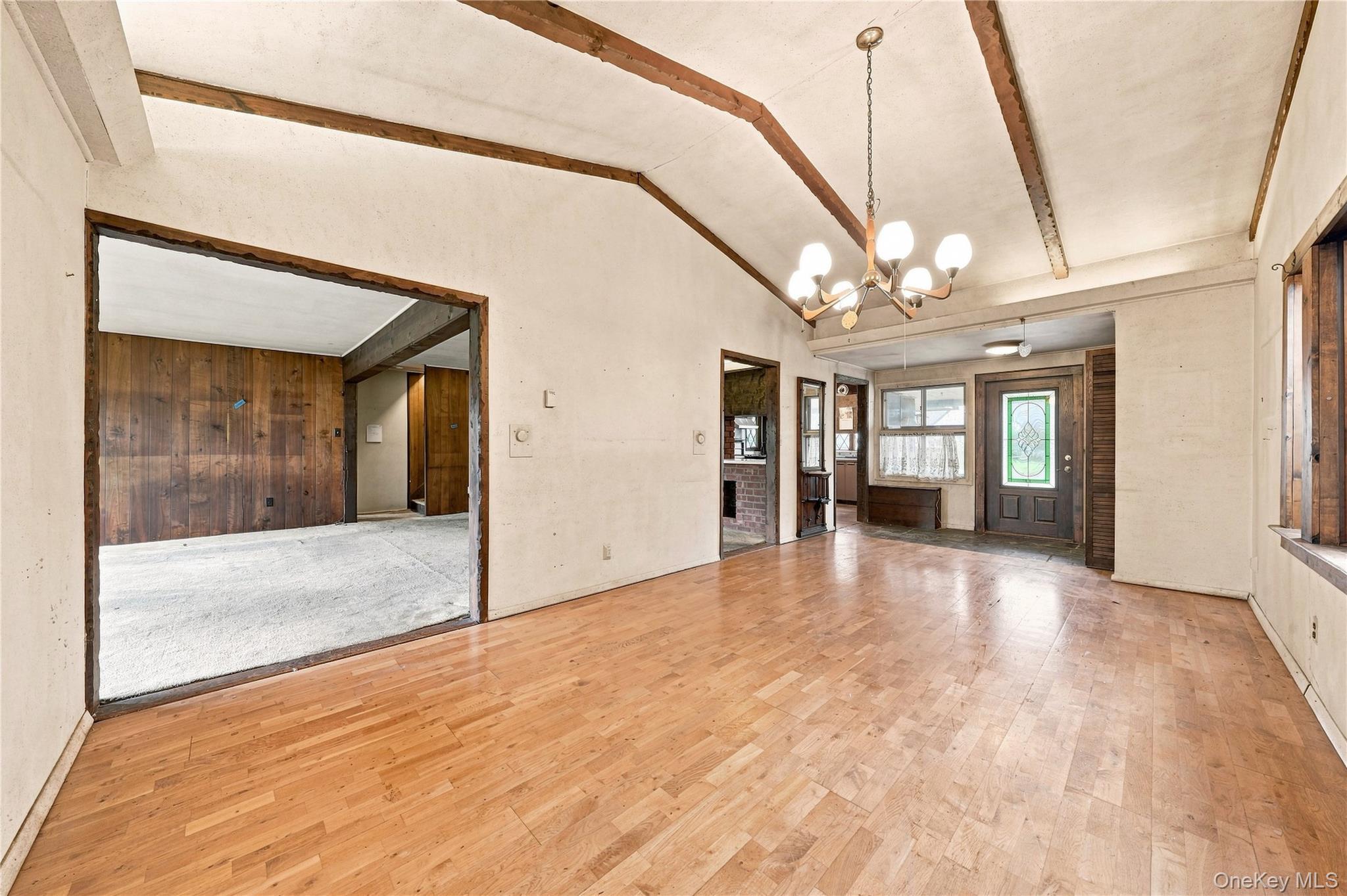 Single Family Weaving Lane Nassau County, NY 11793, MLS-1050355-4