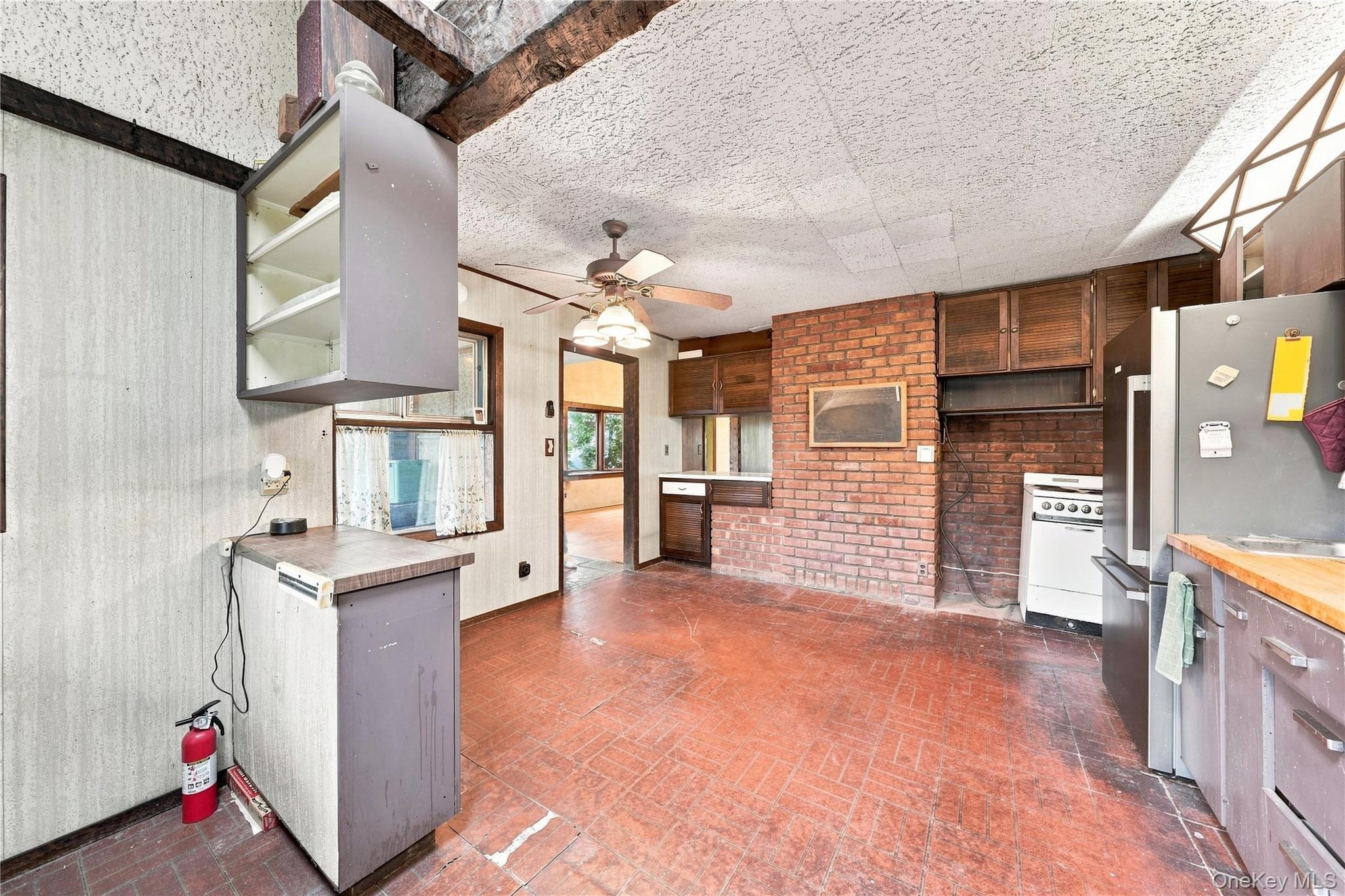 Single Family Weaving Lane Nassau County, NY 11793, MLS-1050355-7