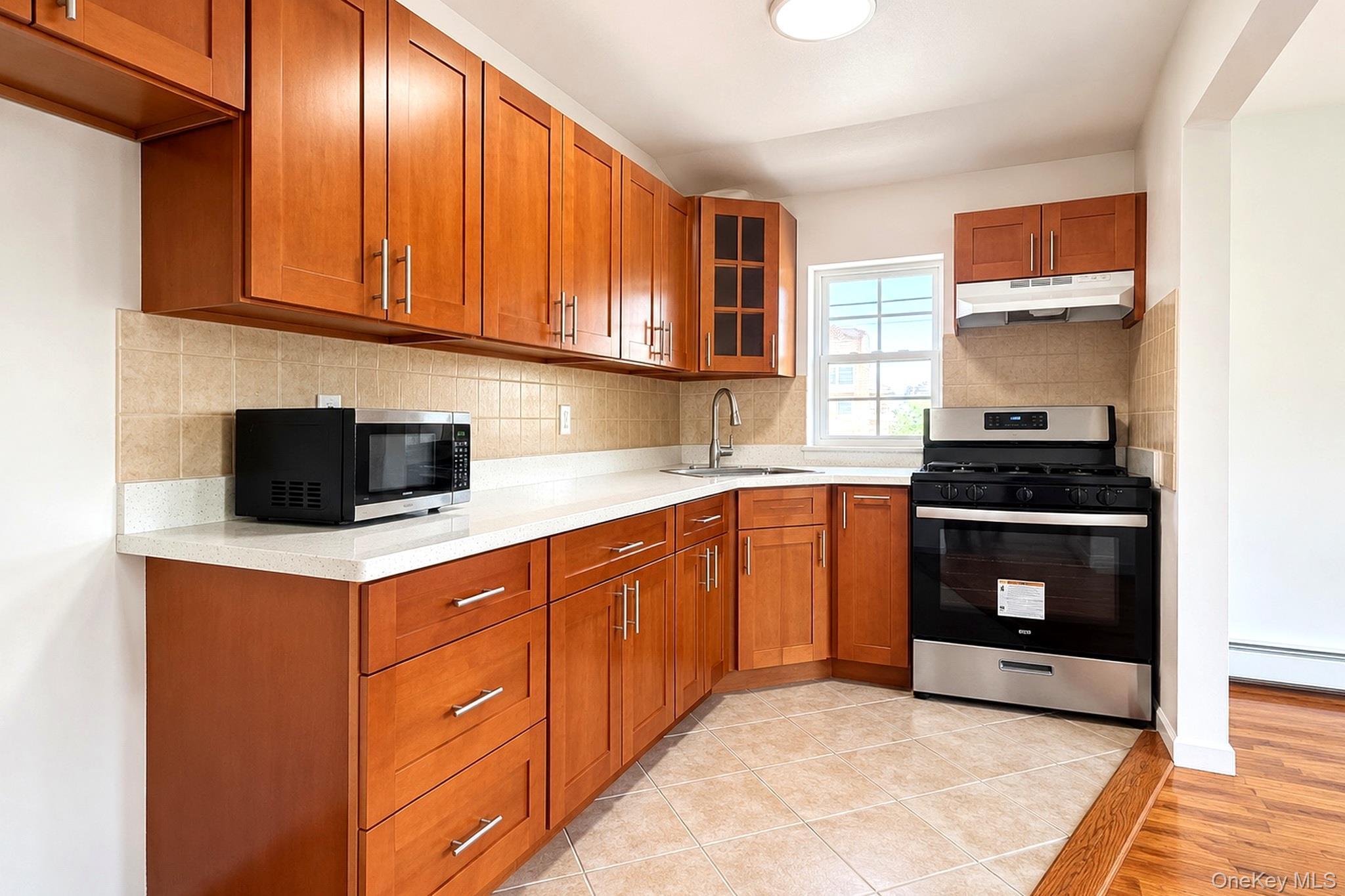 Single Family 140th Avenue Queens, NY 11413, MLS-1050374-3