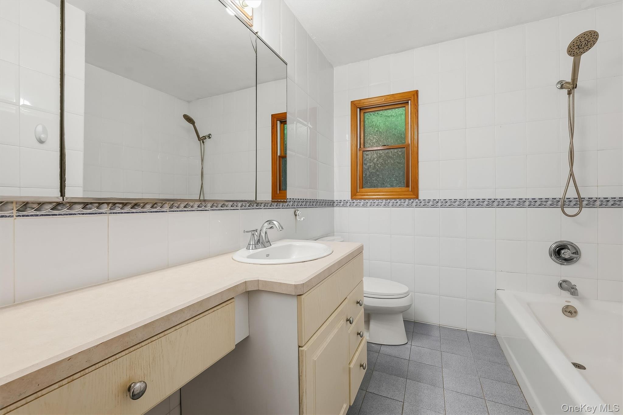 Single Family Tudor Place Westchester County, NY 10530, MLS-1050397-14
