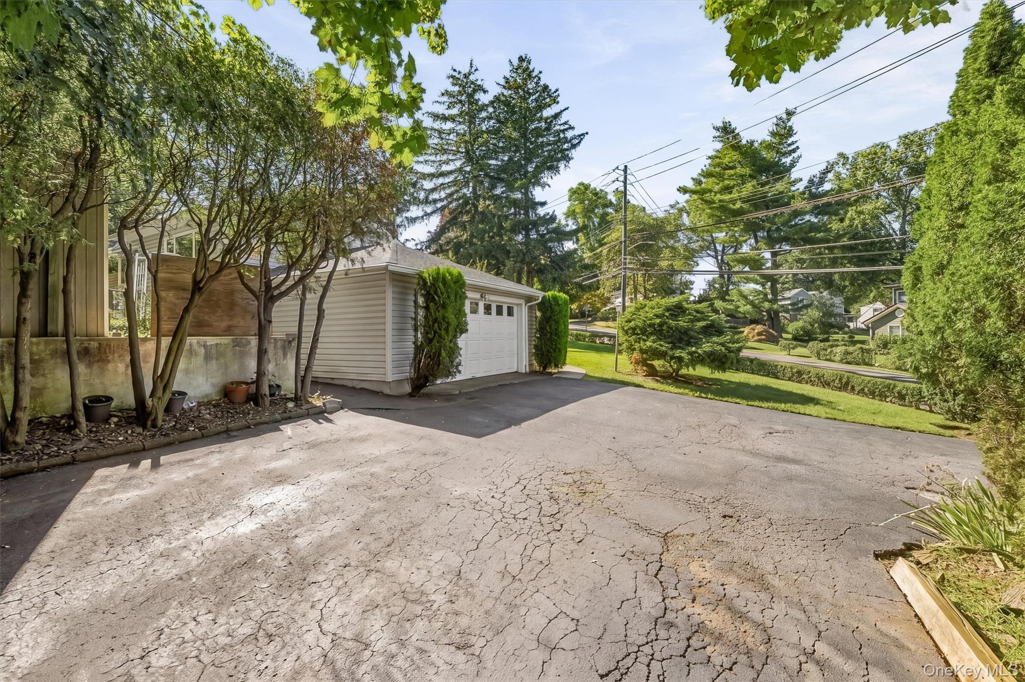 Single Family Tudor Place Westchester County, NY 10530, MLS-1050397-31