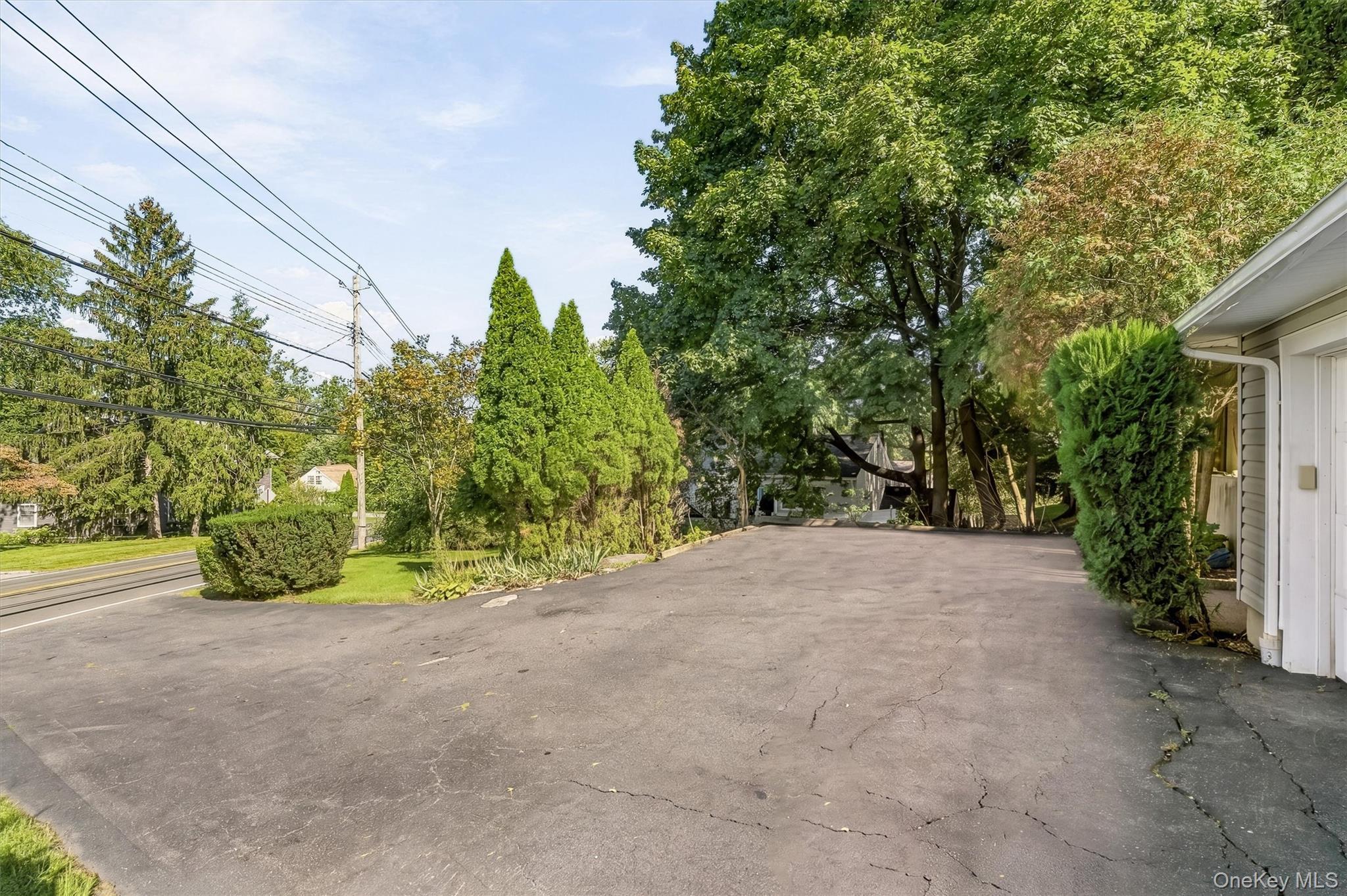 Single Family Tudor Place Westchester County, NY 10530, MLS-1050397-33