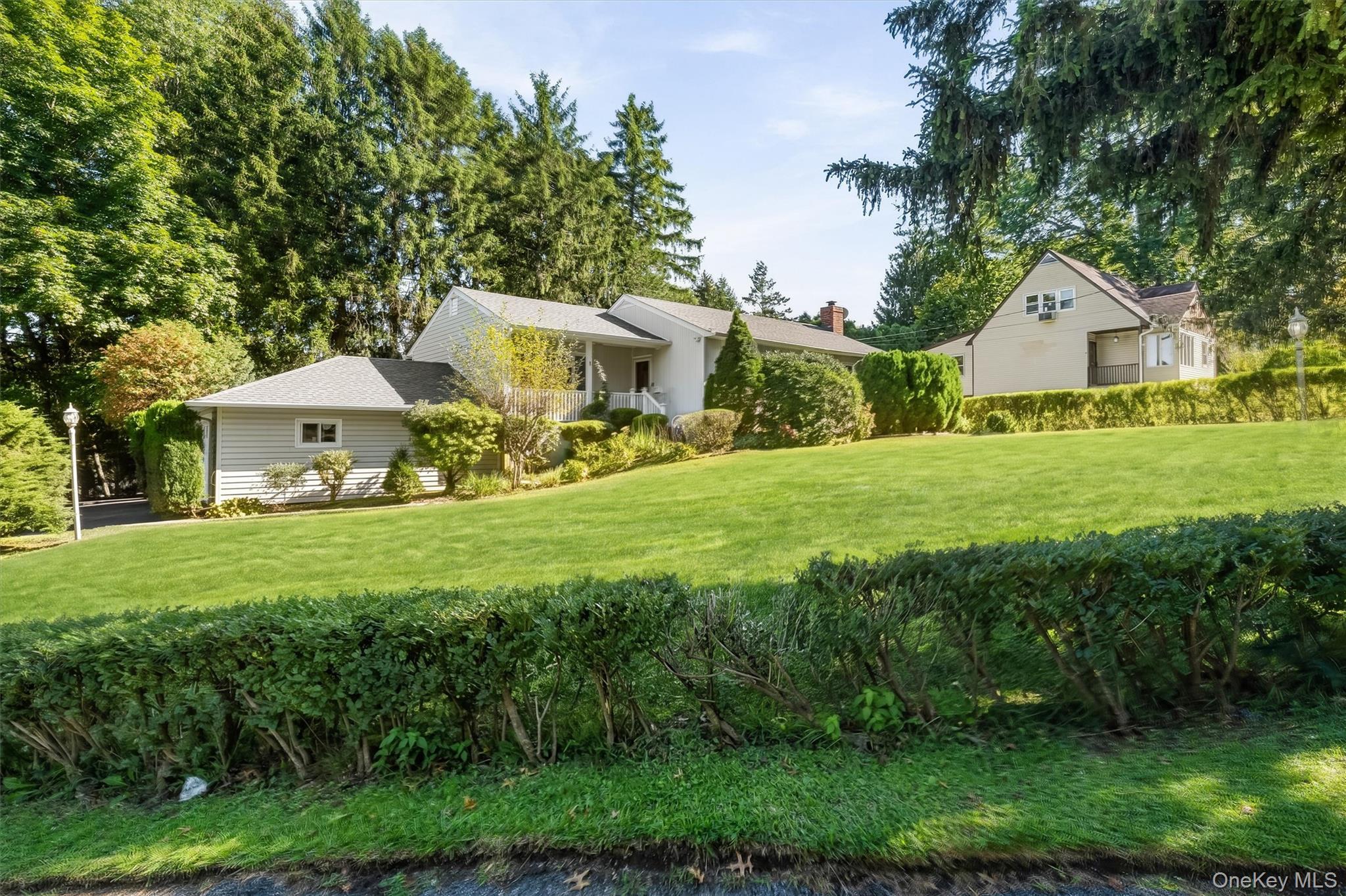 Single Family Tudor Place Westchester County, NY 10530, MLS-1050397-34