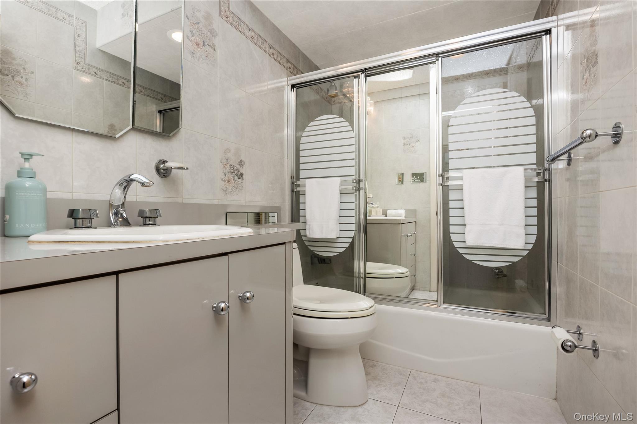 Single Family Lafayette Street  Queens, NY 11417, MLS-1050403-11