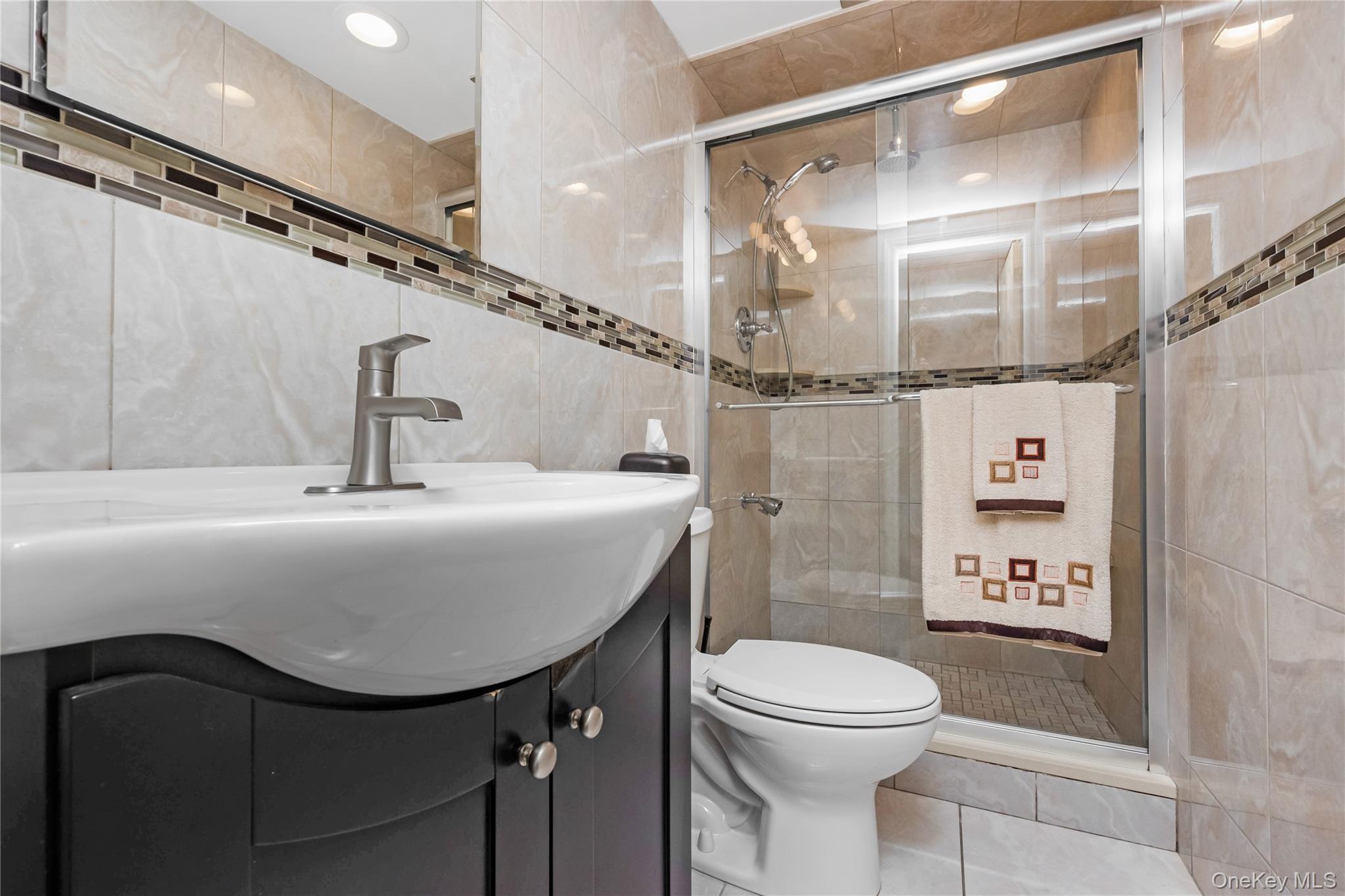 Single Family Lafayette Street  Queens, NY 11417, MLS-1050403-21