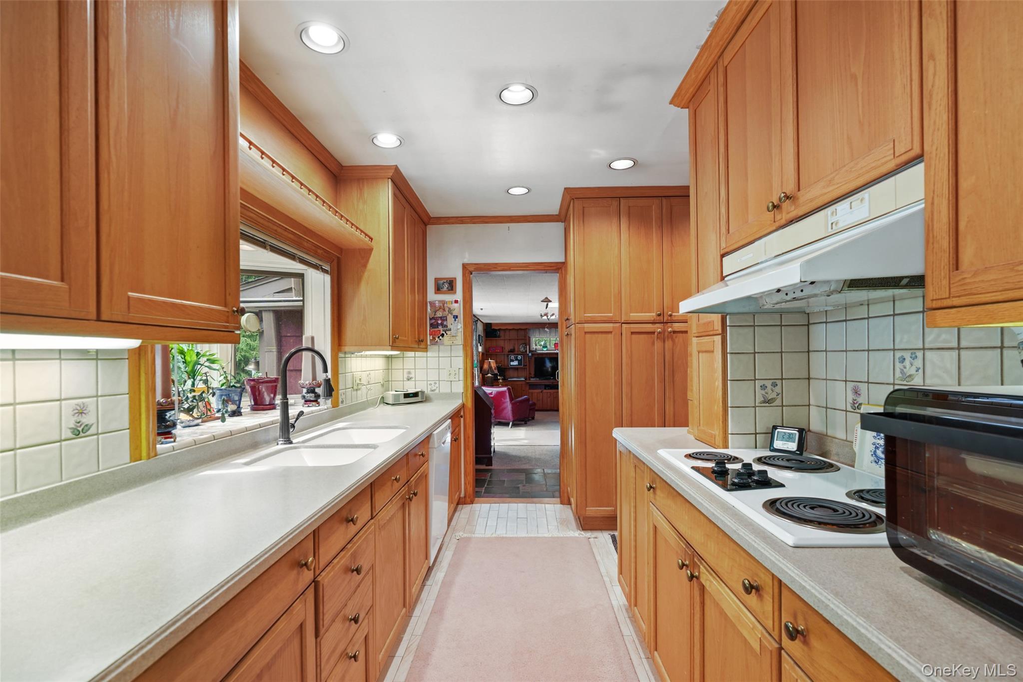 Single Family S Bedford Road Westchester County, NY 10576, MLS-1050409-8