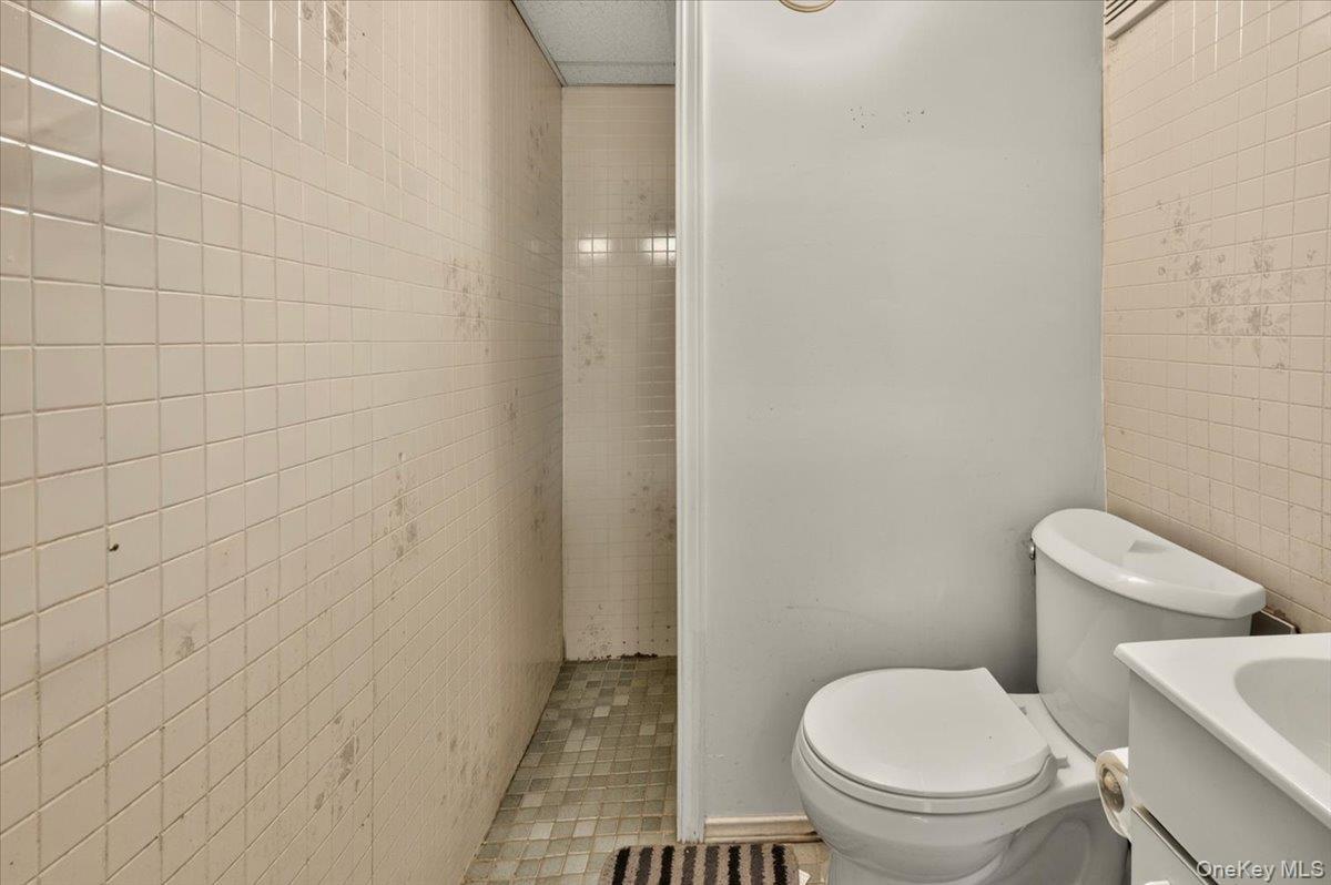 Single Family 107th Avenue Queens, NY 11419, MLS-1050425-19
