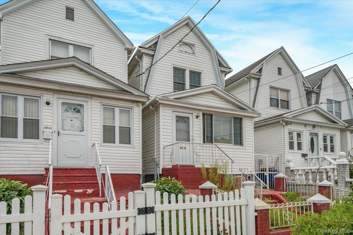 Single Family 107th Avenue Queens, NY 11419, MLS-1050425-2