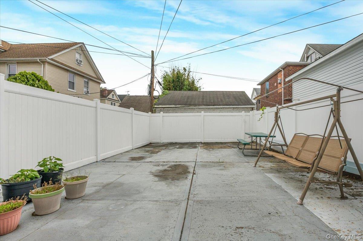 Single Family 107th Avenue Queens, NY 11419, MLS-1050425-22