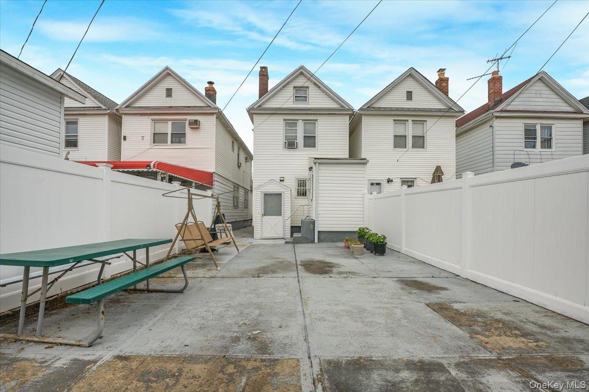 Single Family 107th Avenue Queens, NY 11419, MLS-1050425-23