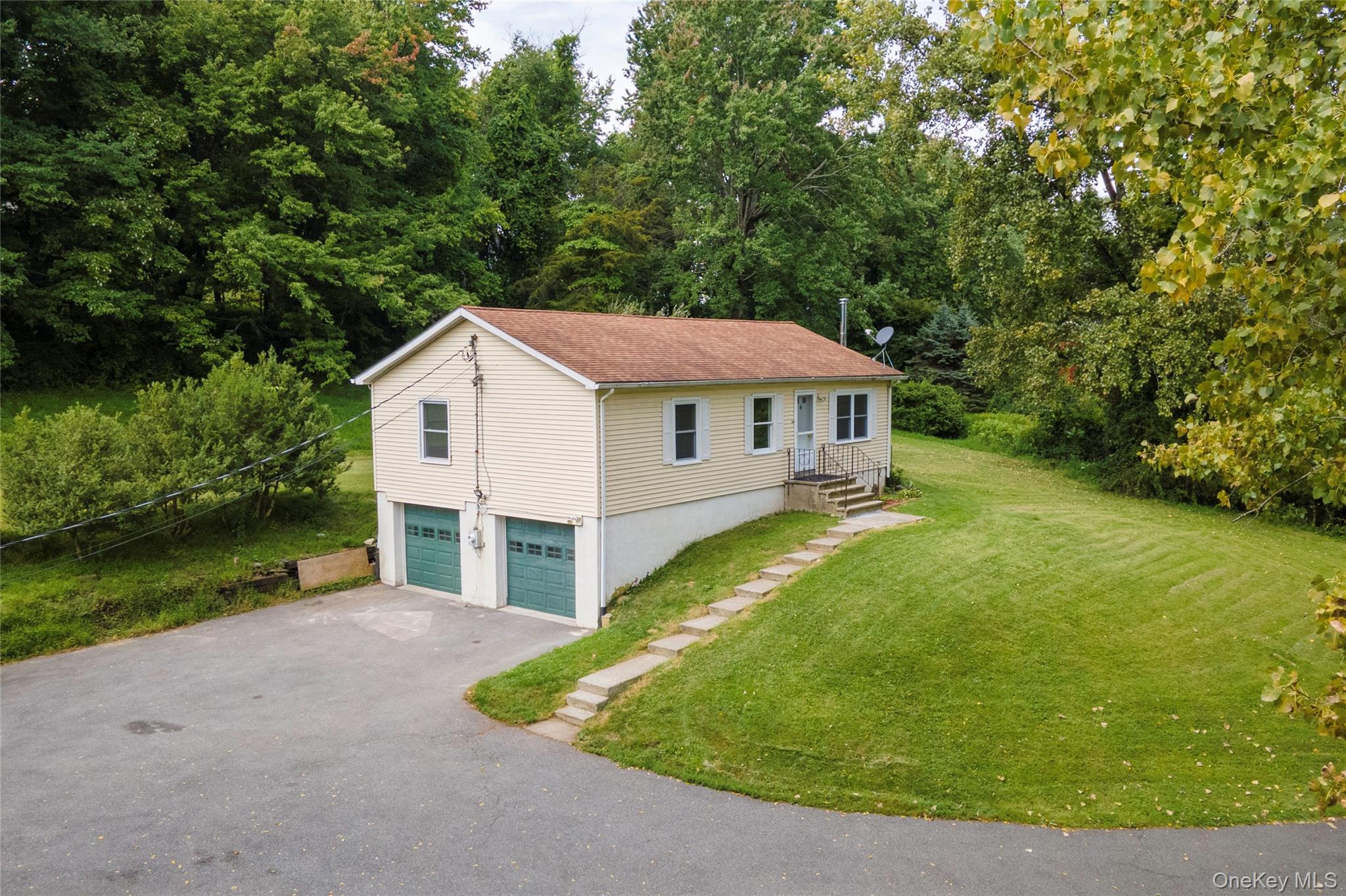 Single Family Stagecoach Pass  Dutchess County, NY 12582, MLS-1050437-3