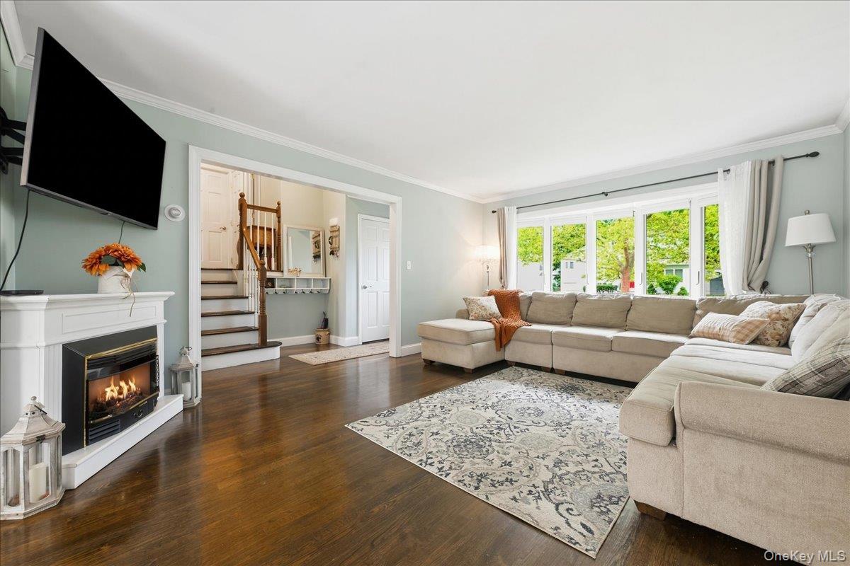 Single Family Demont Road Nassau County, NY 11783, MLS-1050447-6