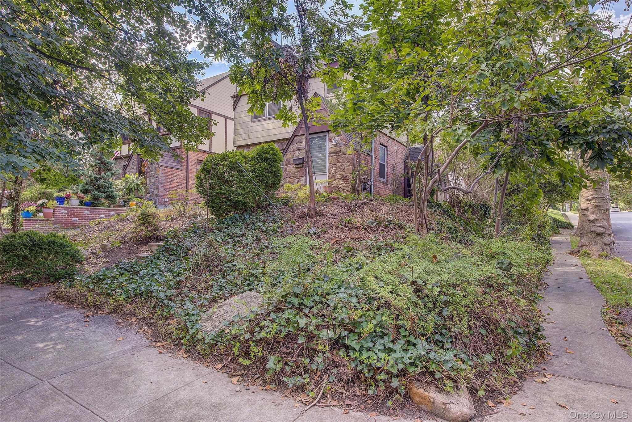 Single Family 245th Street Queens, NY 11362, MLS-1050475-3