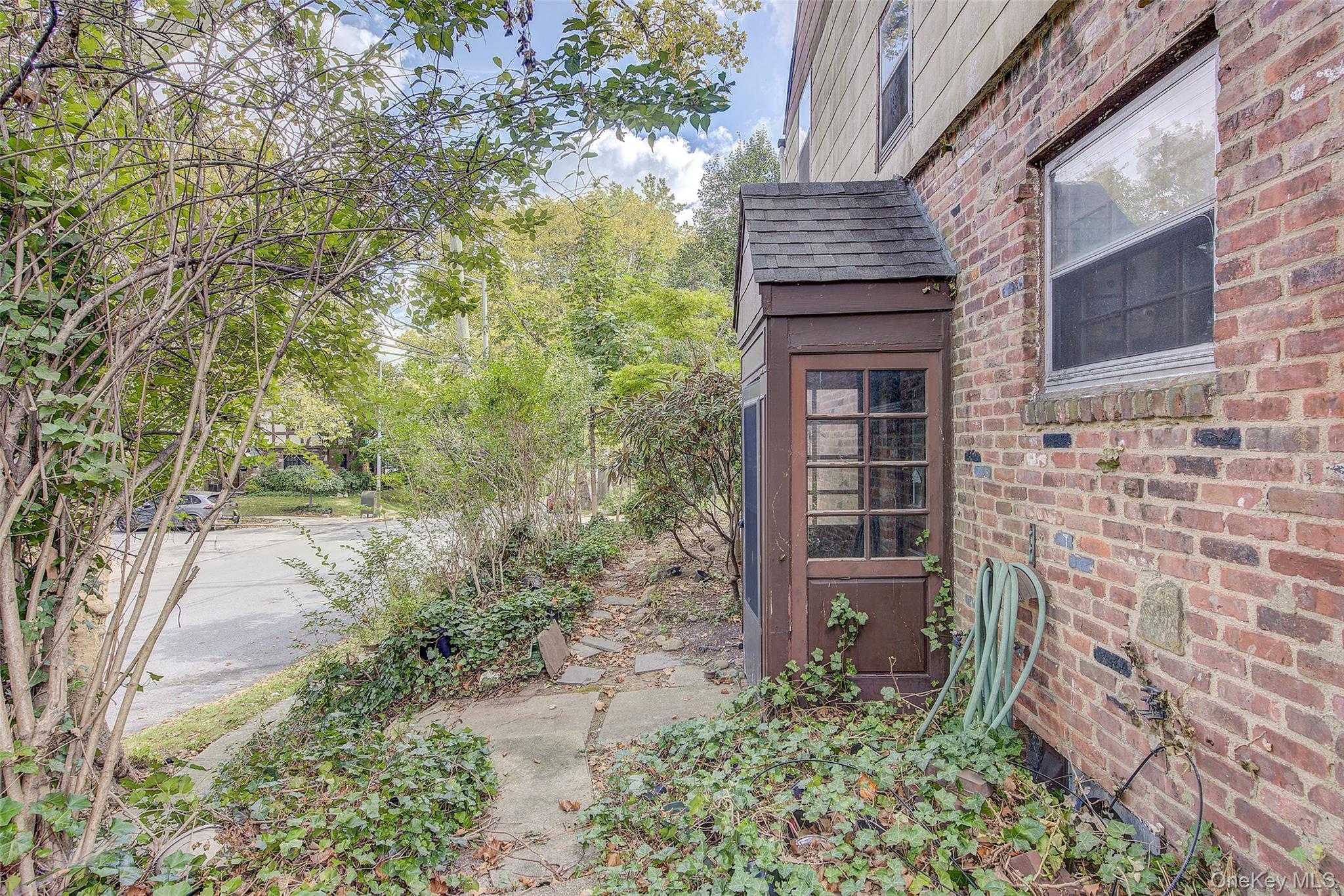Single Family 245th Street Queens, NY 11362, MLS-1050475-5