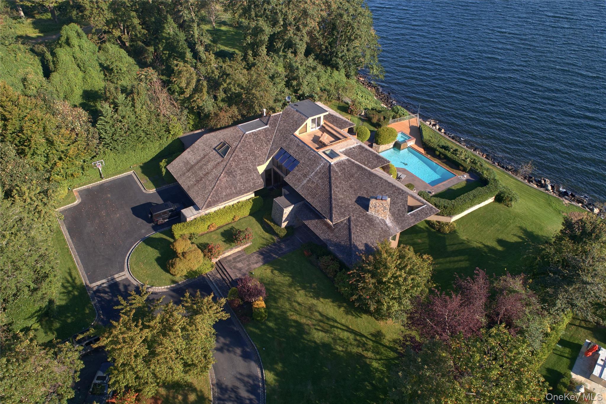 Single Family Gatsby Lane  Nassau County, NY 11024, MLS-1050476-11