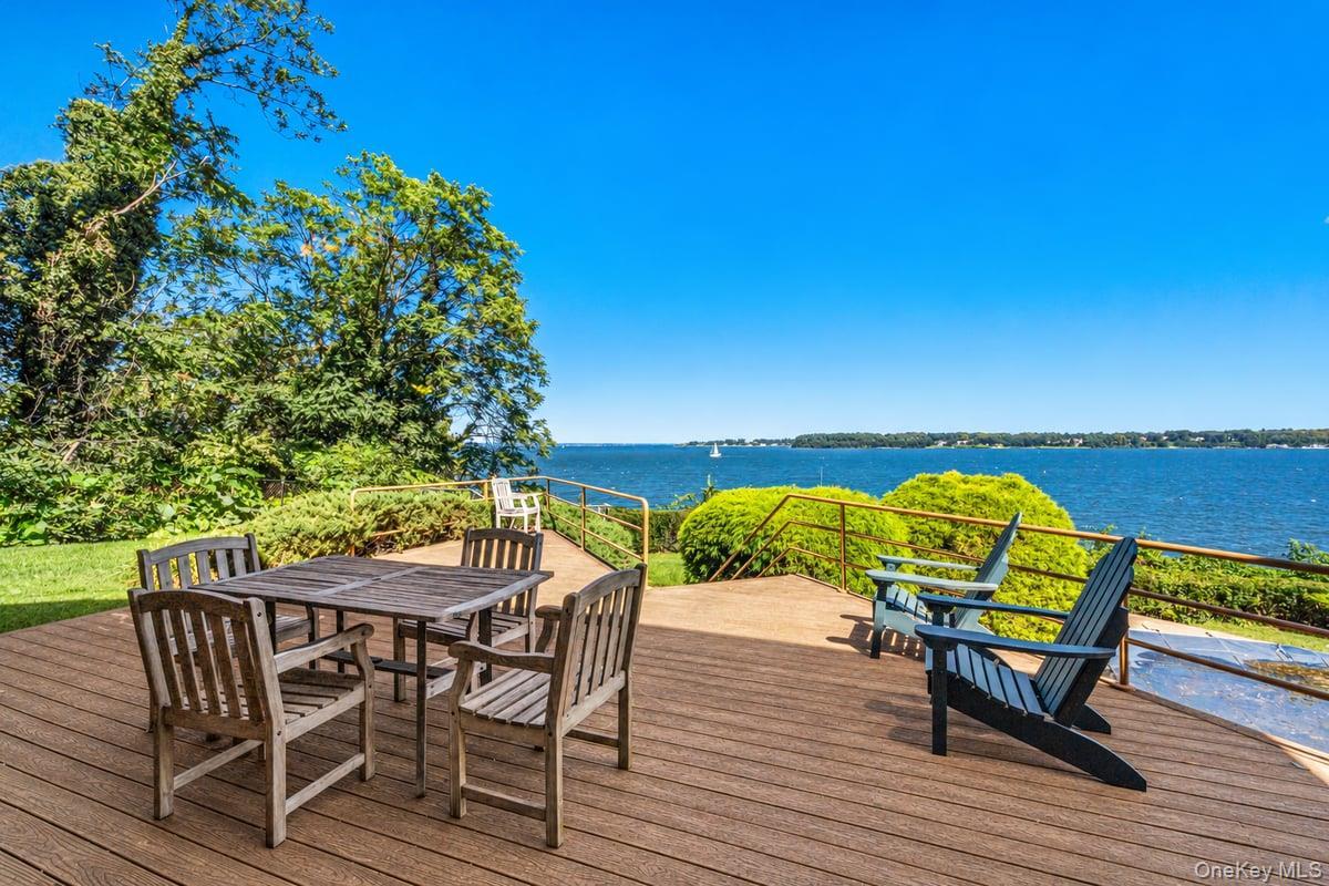 Single Family Gatsby Lane  Nassau County, NY 11024, MLS-1050476-8