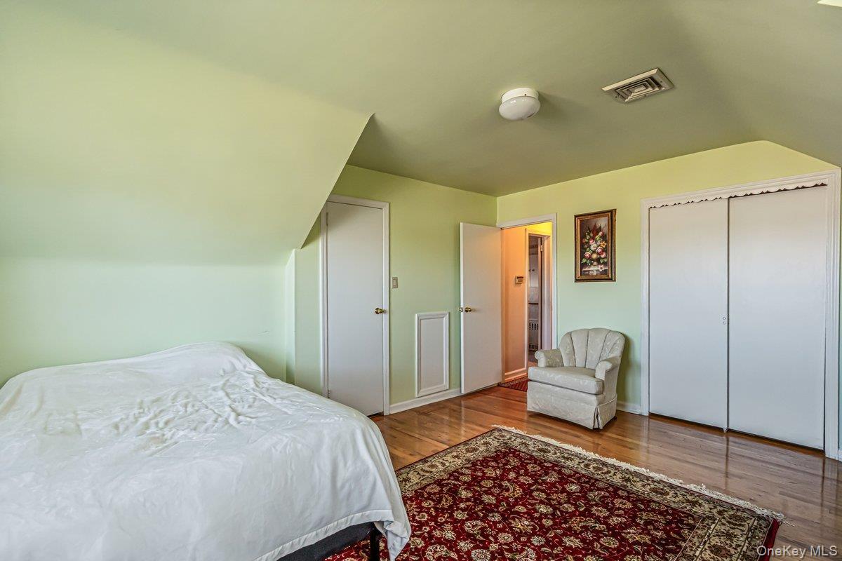 Single Family 156th Street Queens, NY 11357, MLS-1050486-16