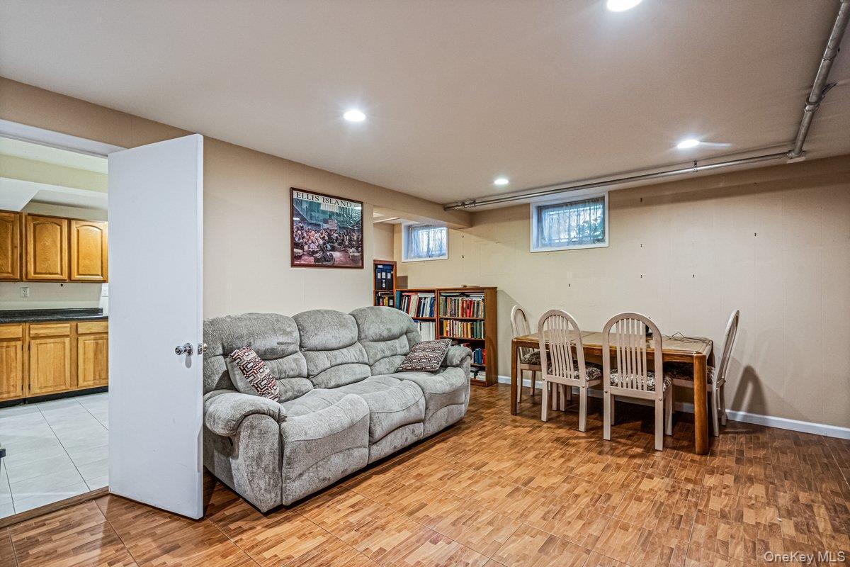Single Family 156th Street Queens, NY 11357, MLS-1050486-20
