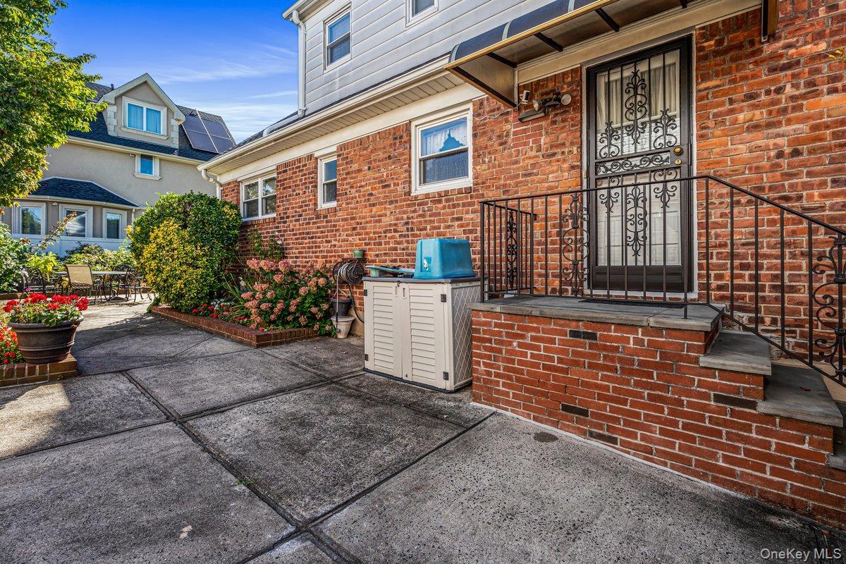 Single Family 156th Street Queens, NY 11357, MLS-1050486-25